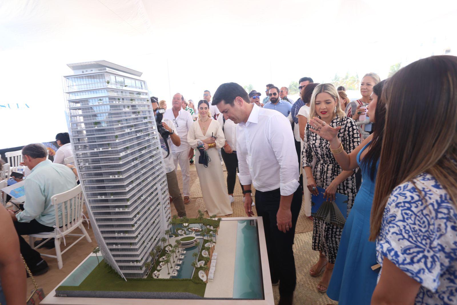 $!Colocan primera piedra de Península Mazatlán Torre 200