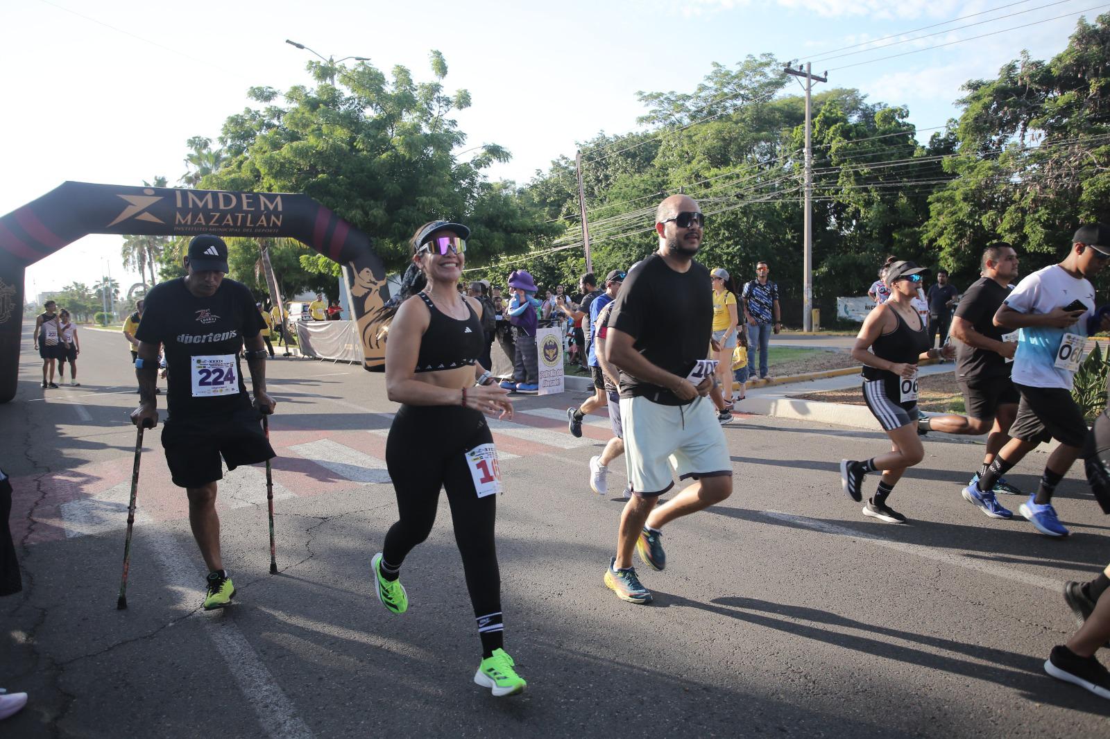 $!Dinastía Labrador hace de las suyas en Carrera del Día del Abogado