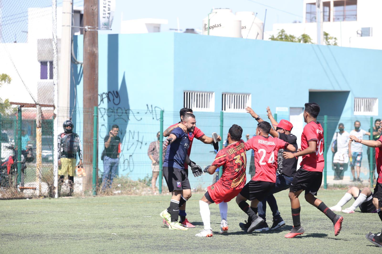 $!Construcciones Covec levanta la Copa de la Primera Fuerza