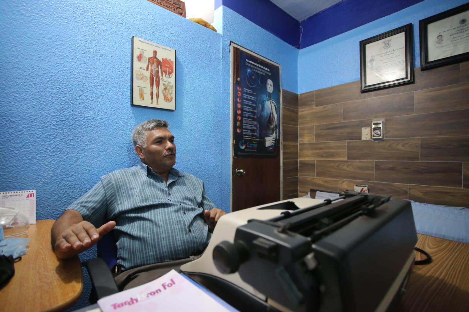 $!Epifanio Castañeda comparte su servicio de salud con el altruismo