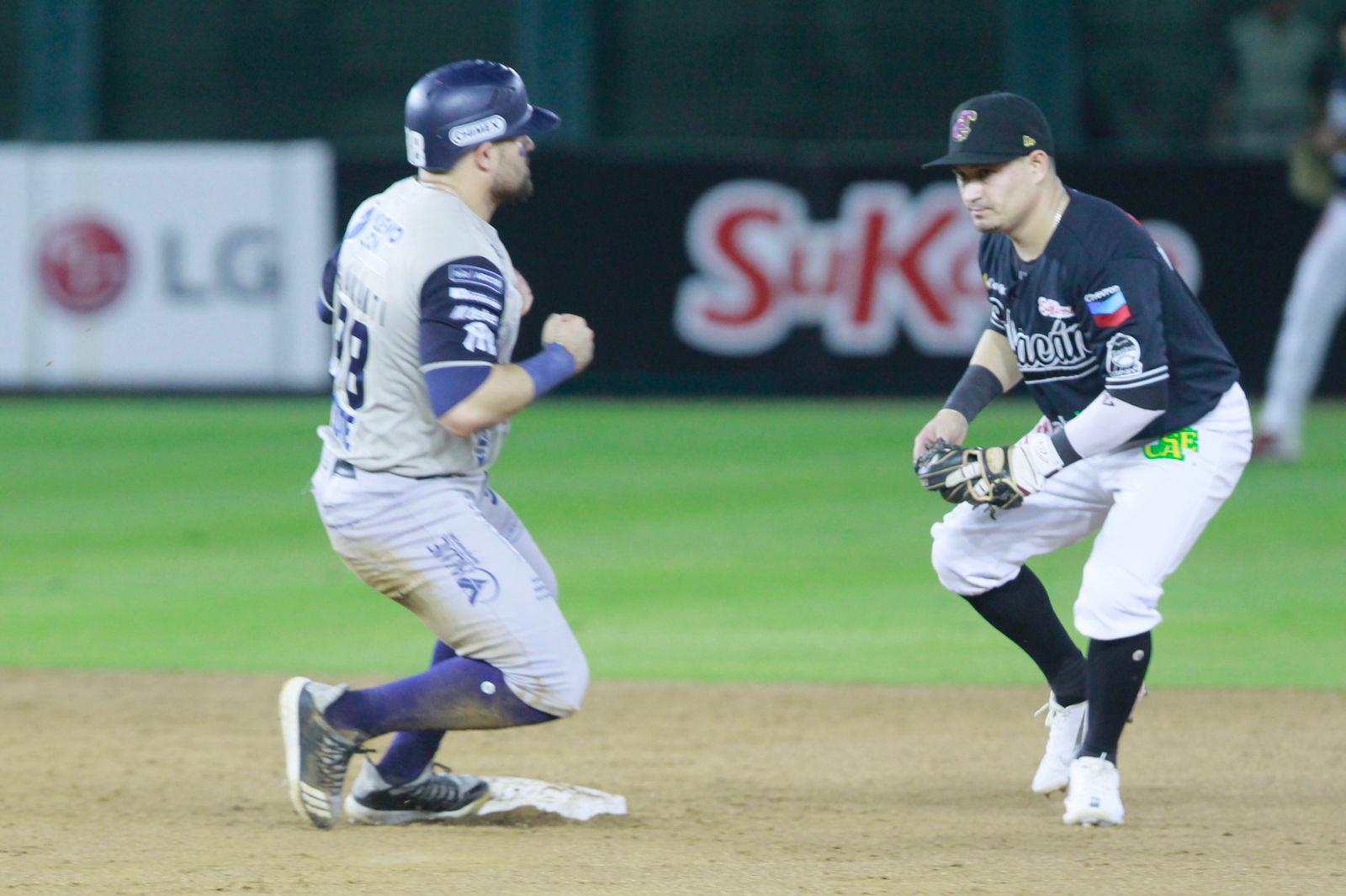 $!Los errores vuelven a condenar a Tomateros de Culiacán y cae ante Sultanes