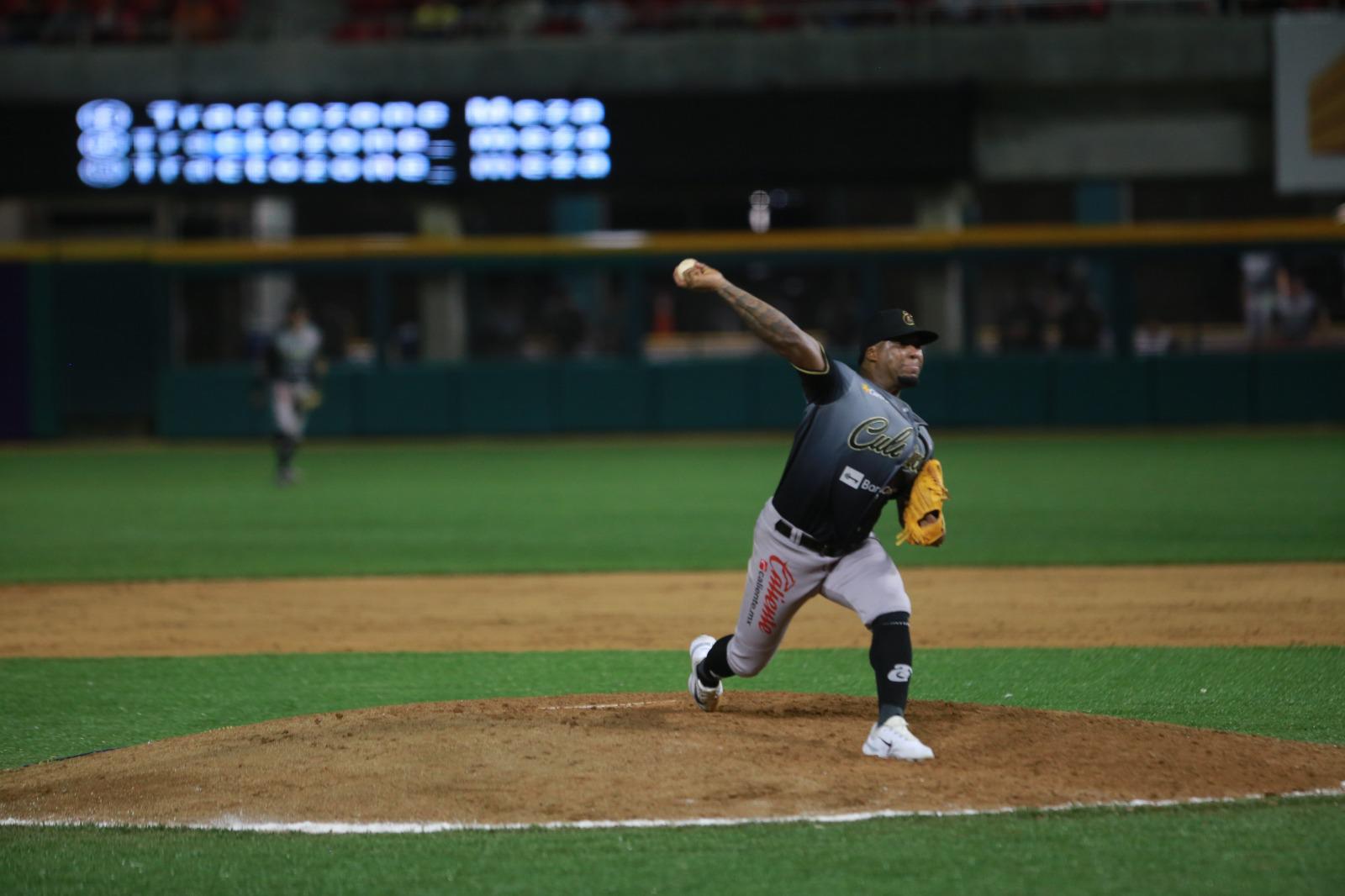 $!Tomateros doblega a Venados por paliza en el puerto