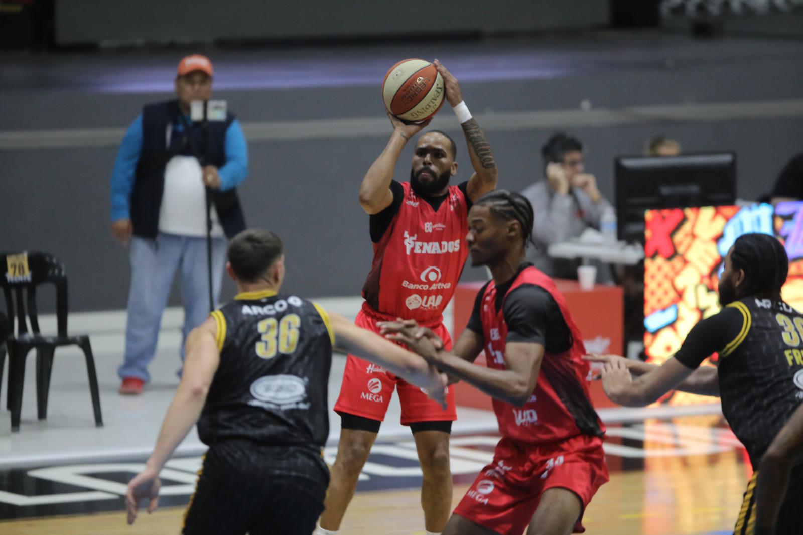 $!Venados Basketball gana su primera serie de la temporada