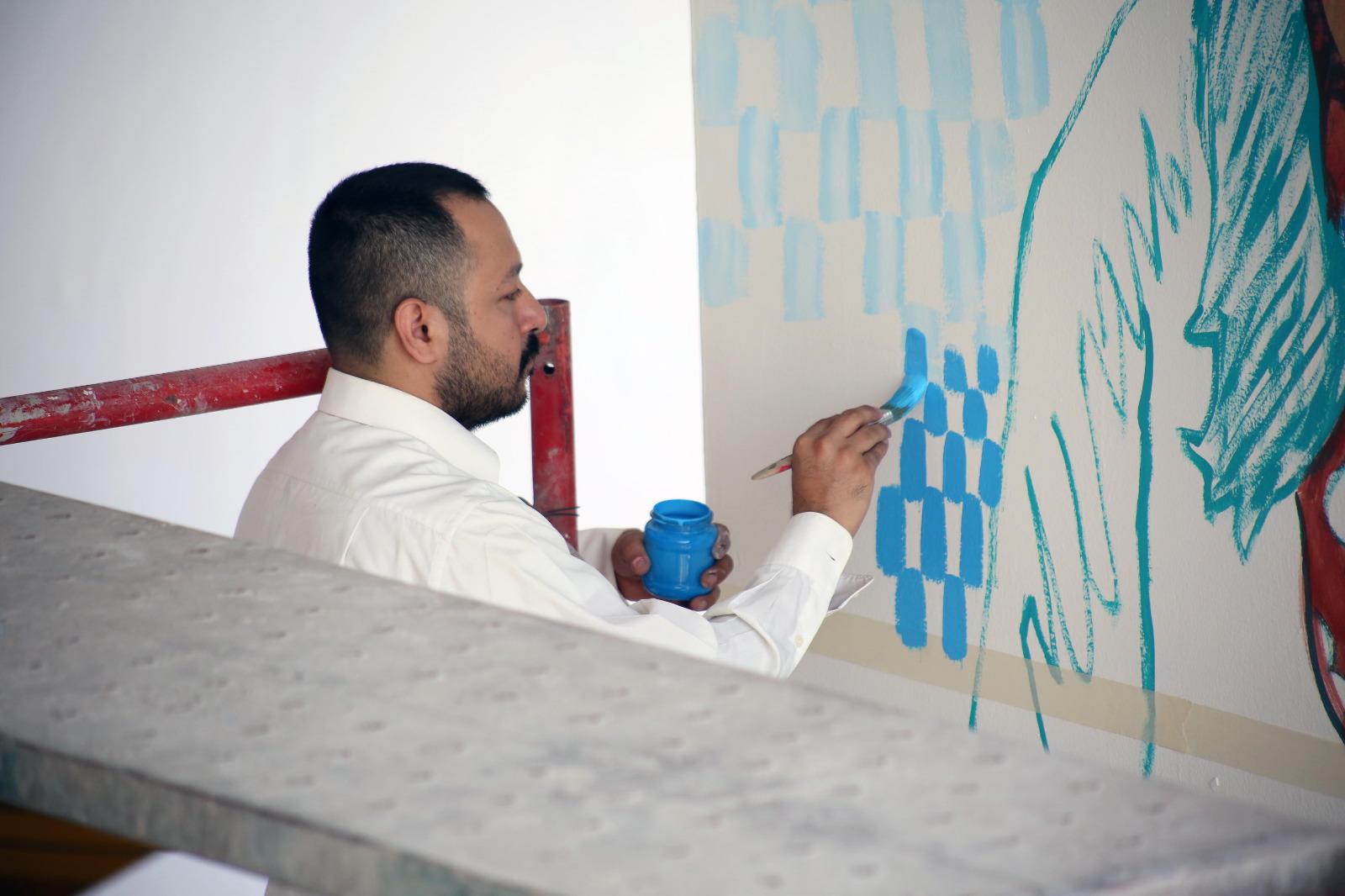 $!El artista cuida cada detalle de la obra.