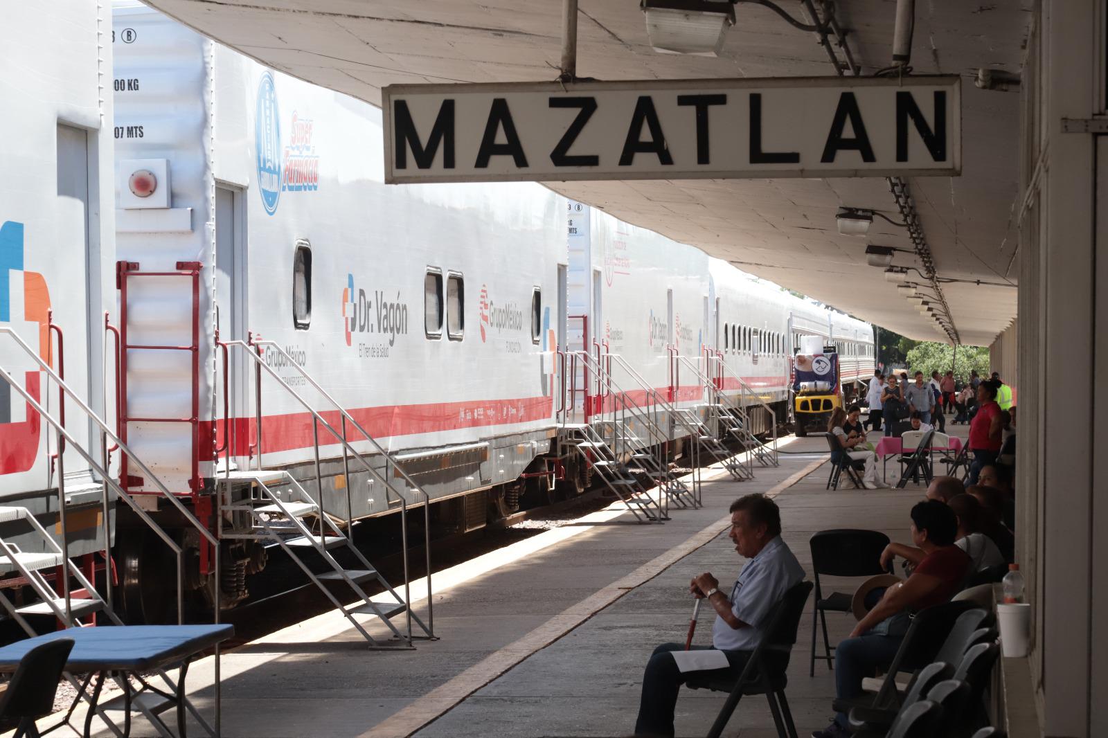 $!Ante una baja afluencia, invitan a aprovechar los servicios médicos gratuitos del Dr. Vagón en Mazatlán