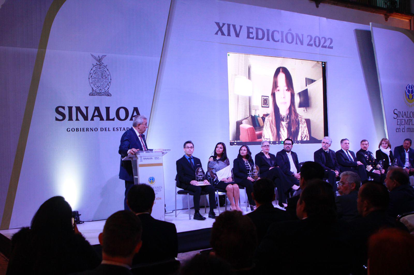 $!Gobernador Rocha Moya galardona a Sinaloenses Ejemplares en el Mundo