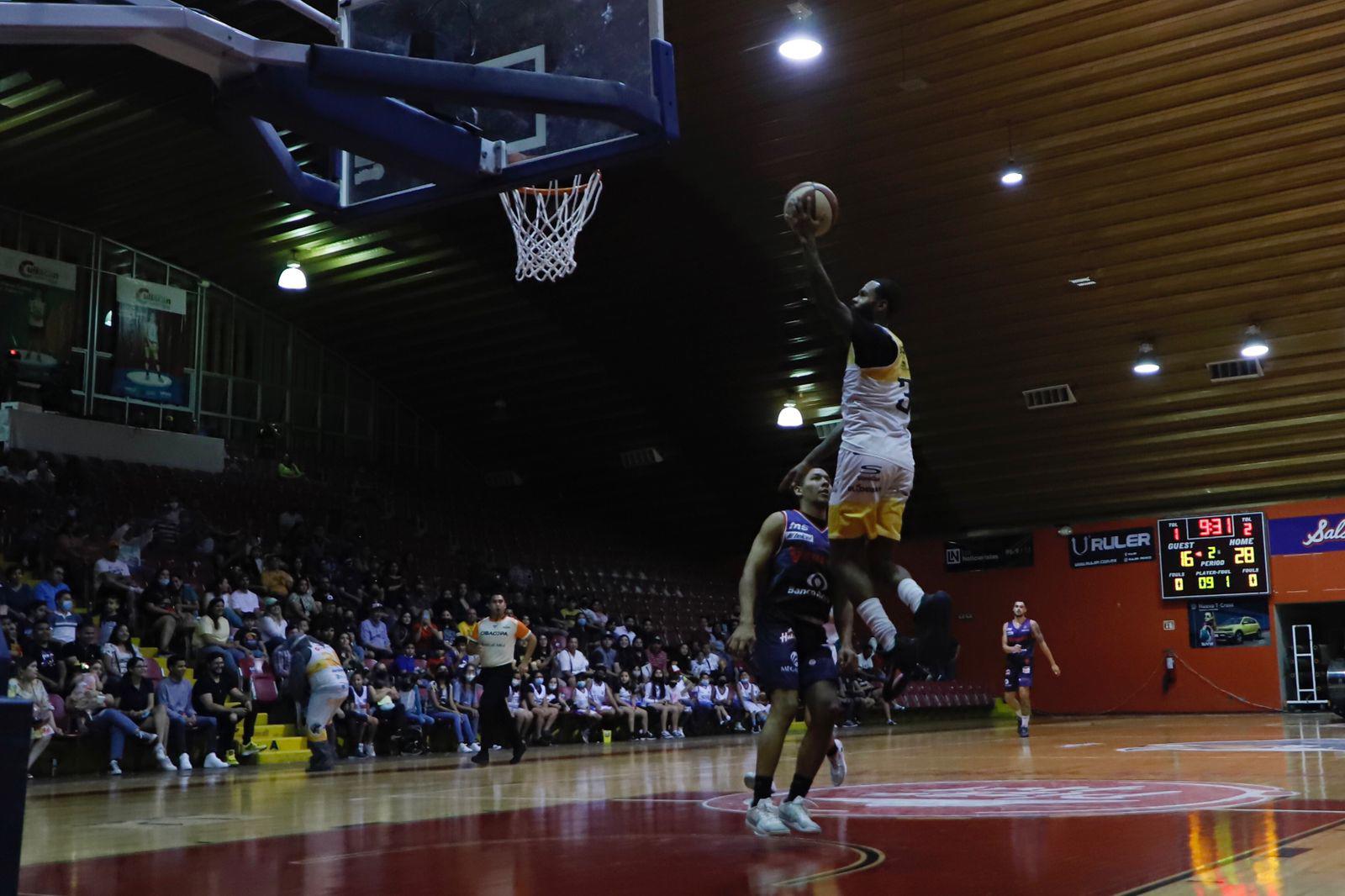 $!Venados Basketball barre a Caballeros de Culiacán en la última serie del rol regular