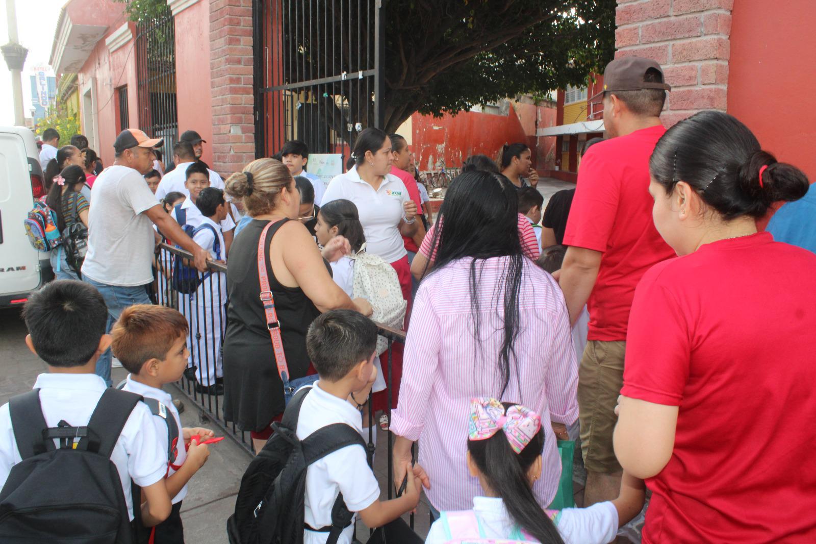$!En Rosario tienen ‘agitado’ inicio de ciclo escolar 2025-2026