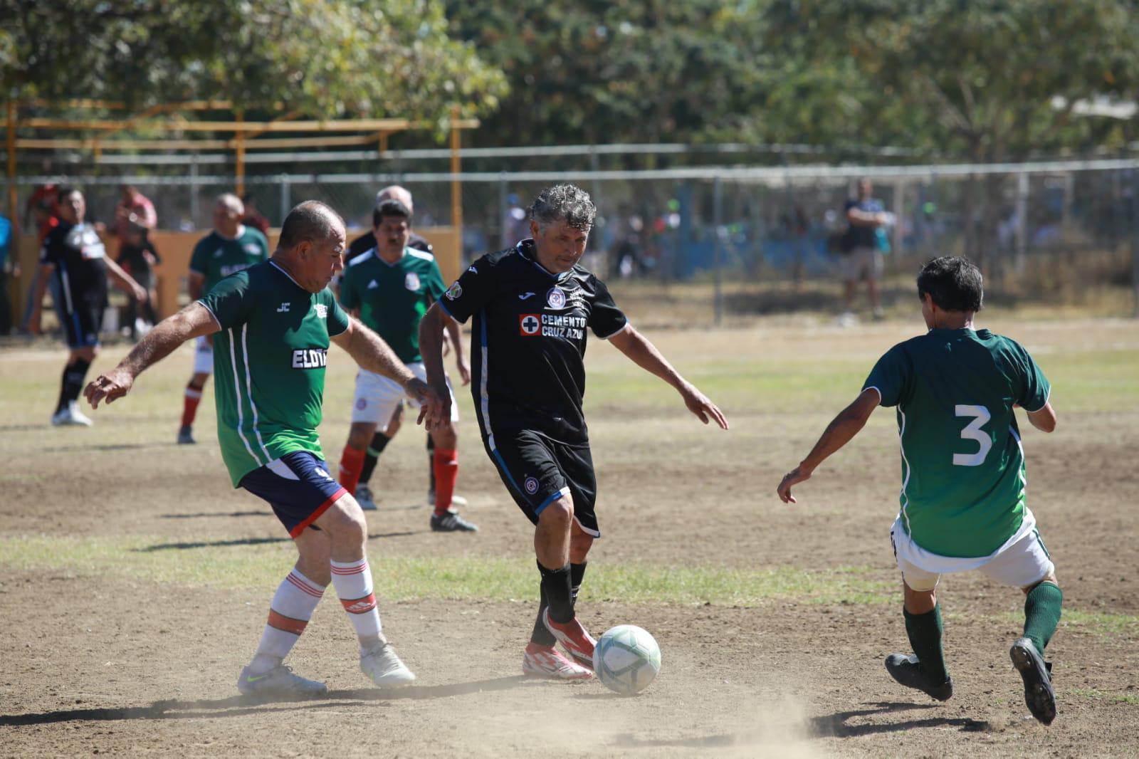 $!La Cruz de Elota y Mazatlán se coronan en Torneo Regional Centenario