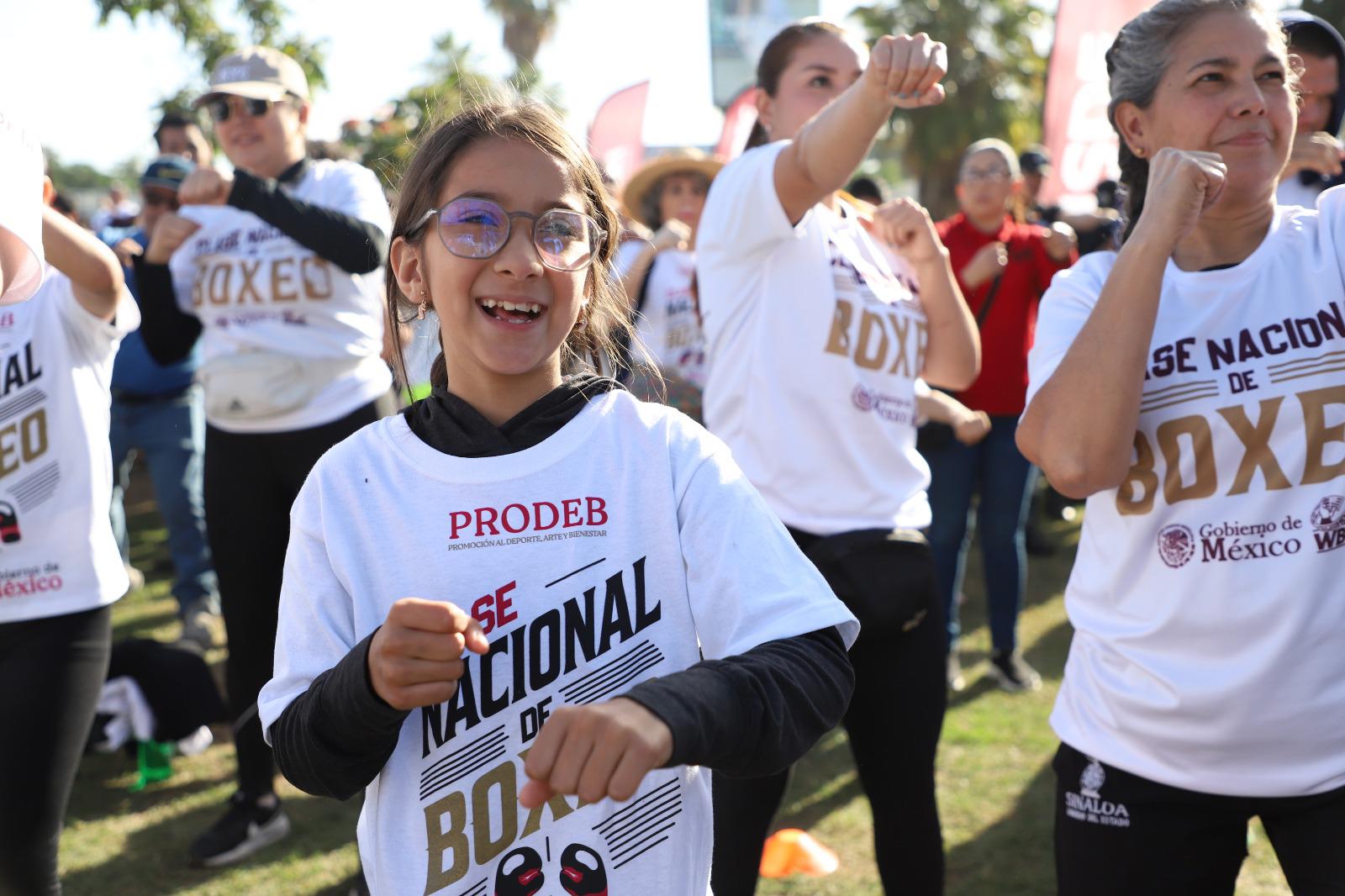 $!Culiacán vibra con masiva clase de boxeo por la paz