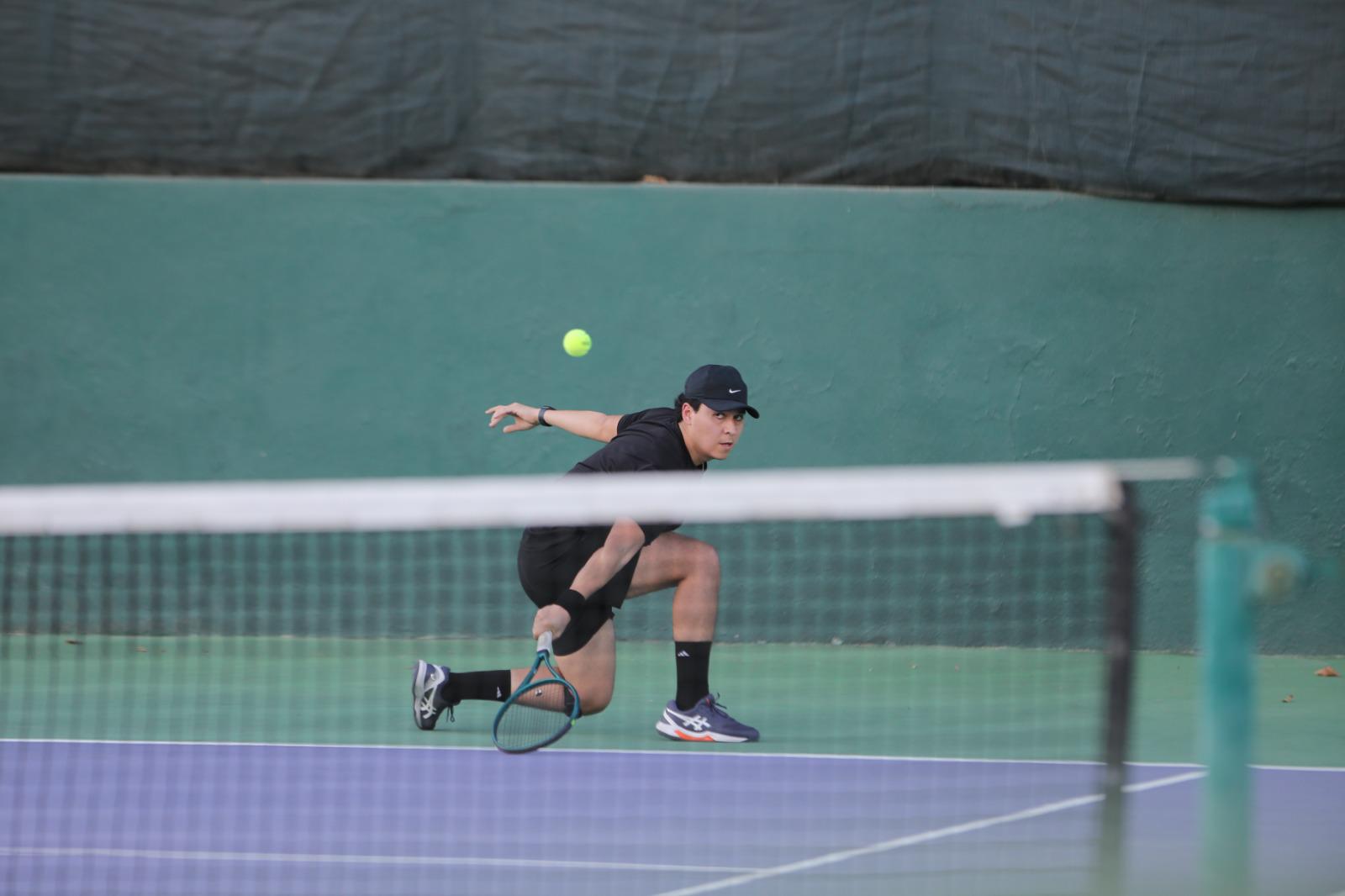 $!Parisi está en plan grande en Copa de Tenis Amstel