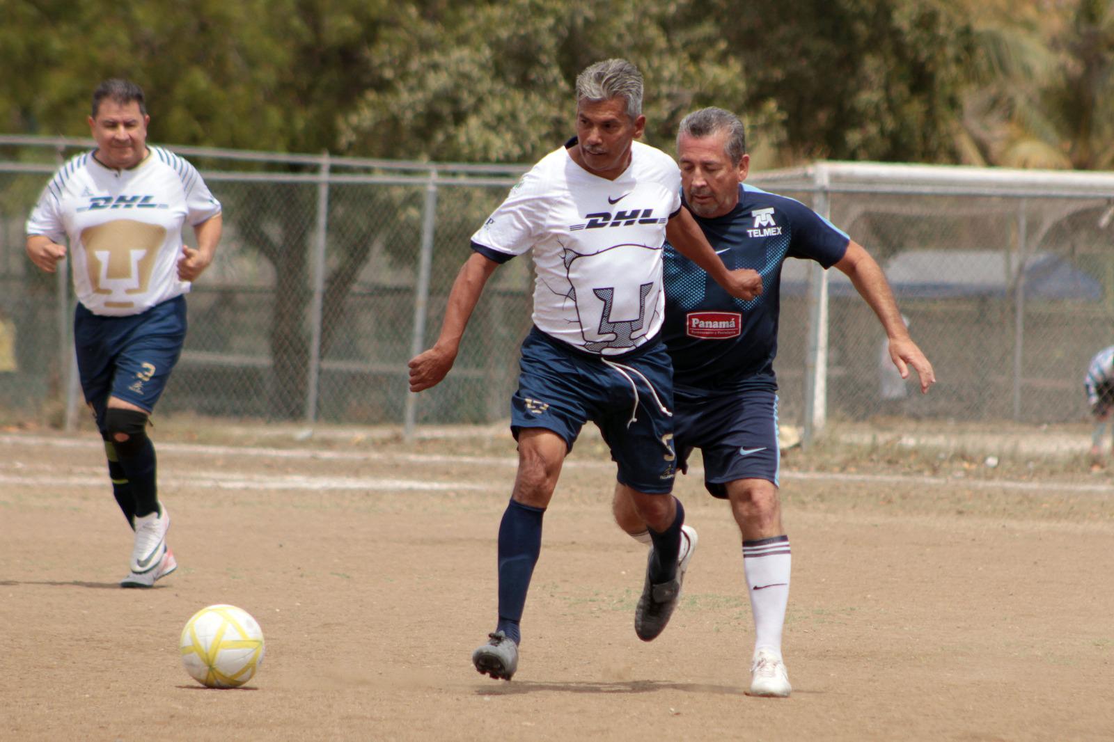 $!Muralla va con paso firme en Futbol Veteranos Platino
