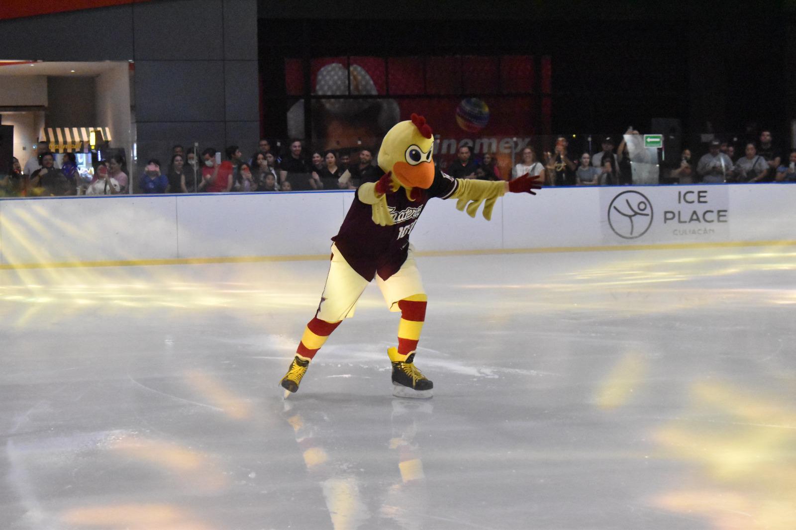 $!Tomateros de Culiacán presenta sus uniformes con espectáculo sobre hielo