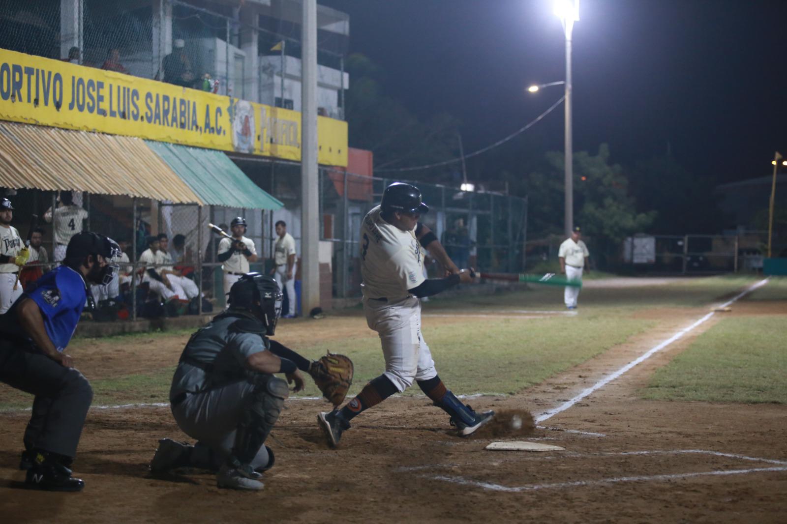 $!Cobras inyecta su ‘veneno’ sobre El Competidor