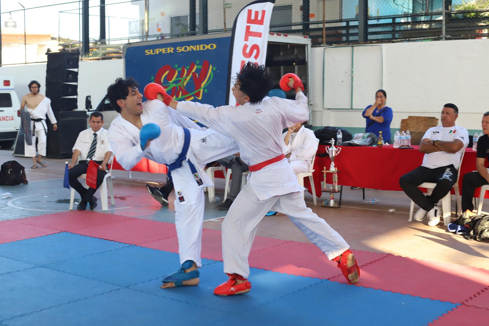 $!Moreno Bautista vuelve a ser la figura de la Copa Datemex de Karate