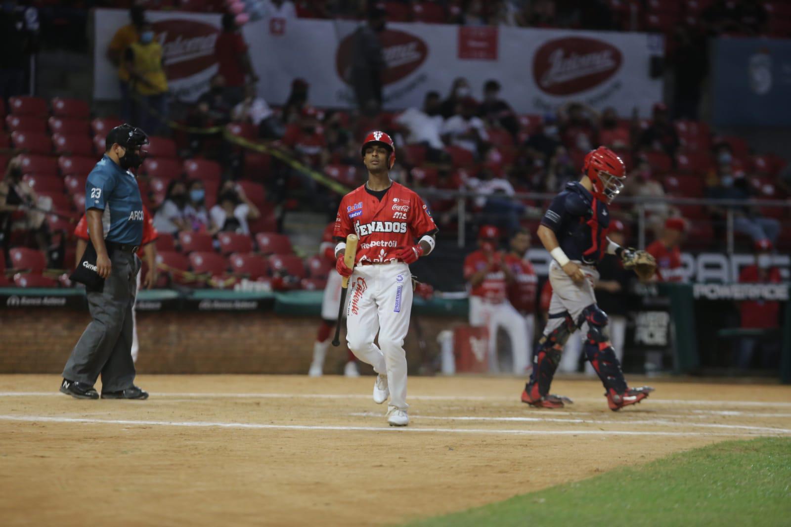 $!Mayos apalea a Venados y se lleva la serie en el puerto