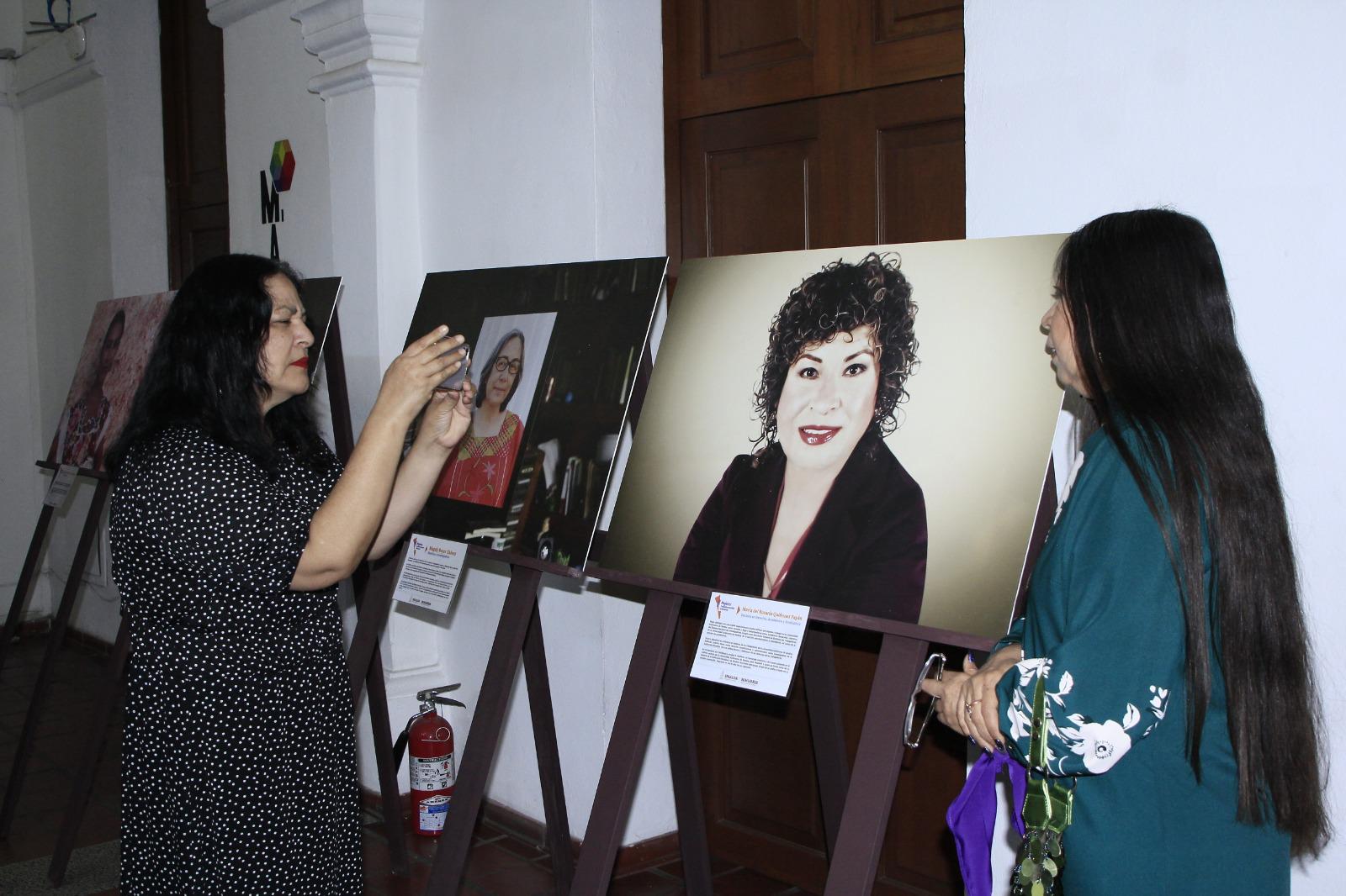 $!Reconocen a 46 mujeres a sobresalientes de Sinaloa