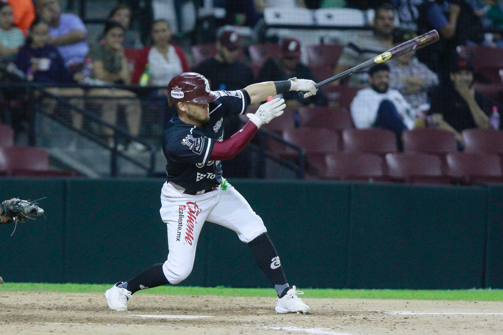 $!Cañeros de Los Mochis se impone a Tomateros en extrainnings