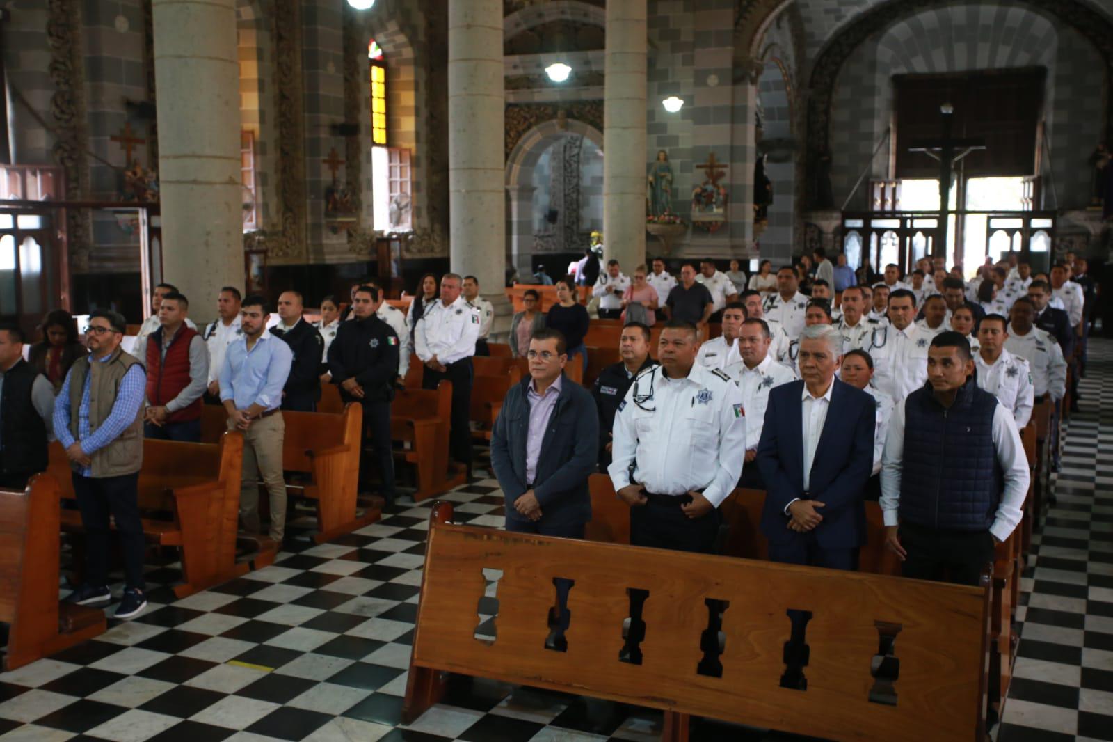 $!Agentes de Tránsito en Mazatlán inician festejos con misa