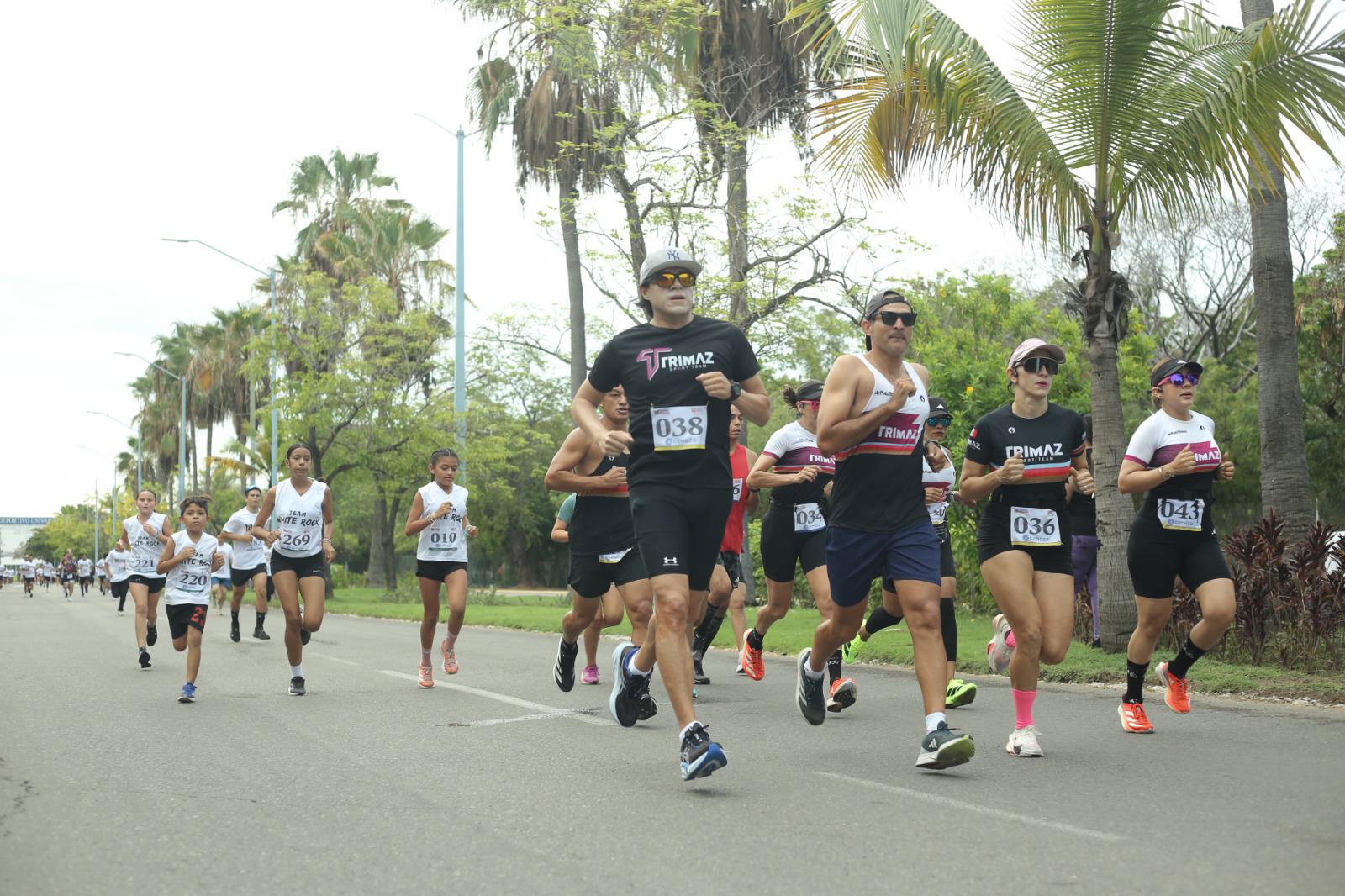$!Labrador y Medina imponen categoría en Carrera Nacional por la Salud, en Mazatlán