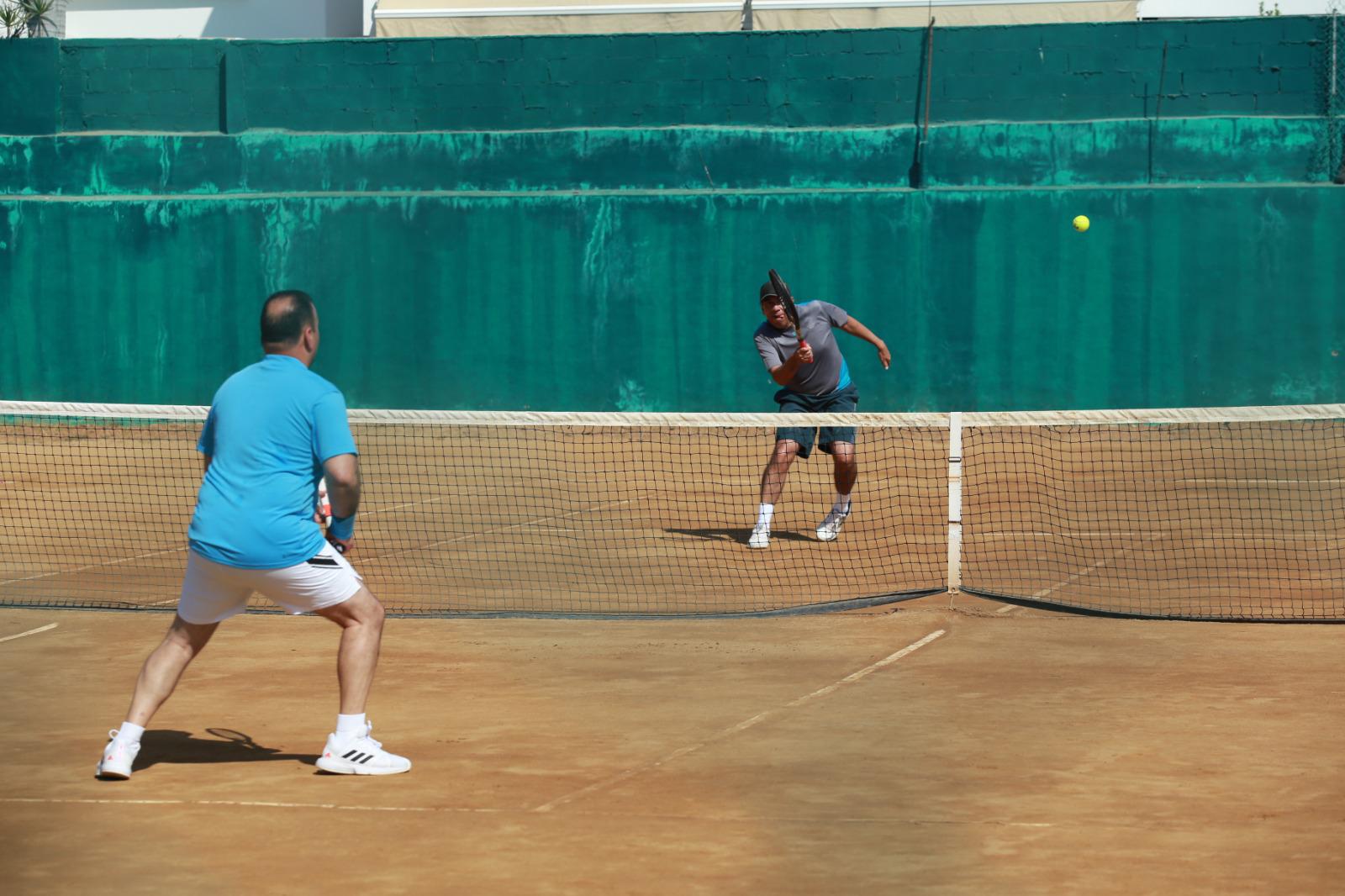 $!Familia Tostado se instala en semifinal de Copa Carnaval de Tenis