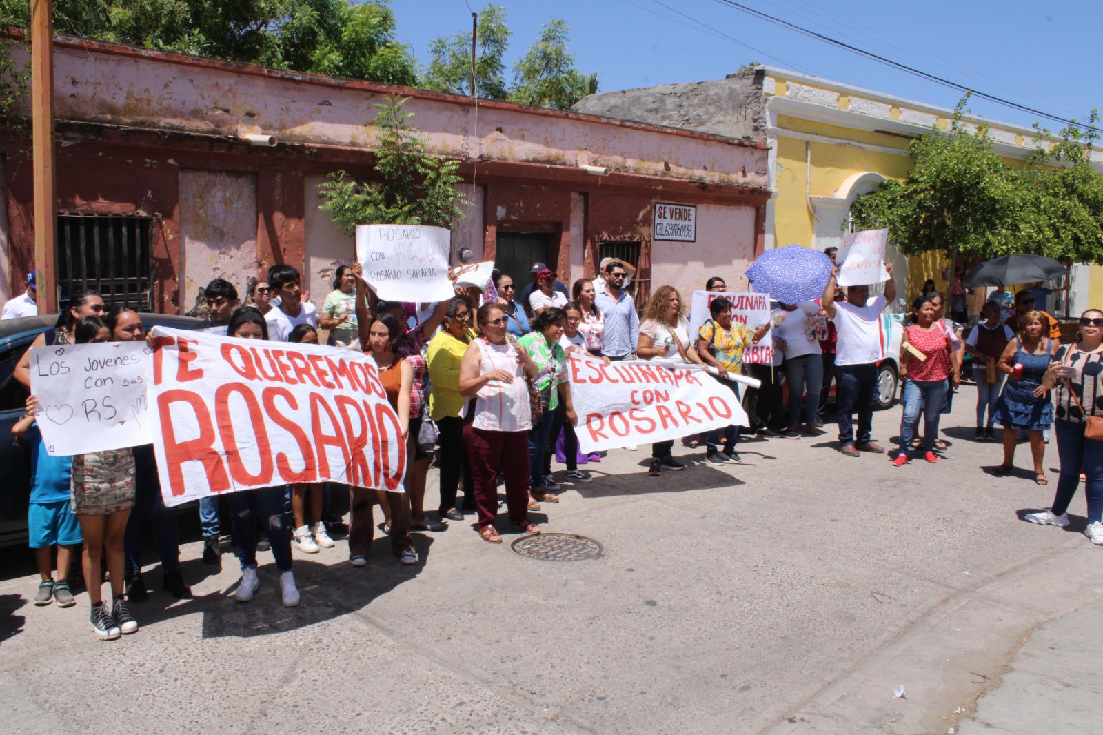 $!Reciben entre gritos y porras a candidatos a diputados tras debate en Rosario por el 24 Distrito
