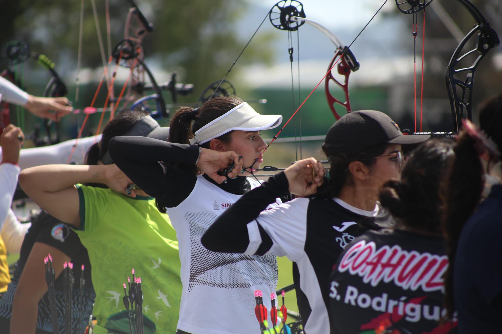 $!Sinaloa suma otro oro y un bronce en la jornada del tiro con arco de la Olimpiada Nacional
