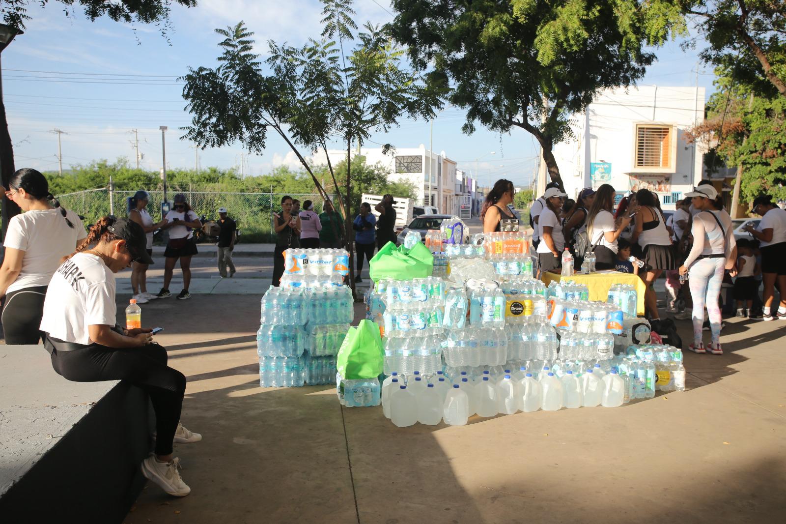 $!Master Class de Zumba reúne apoyo para madres buscadoras en Mazatlán