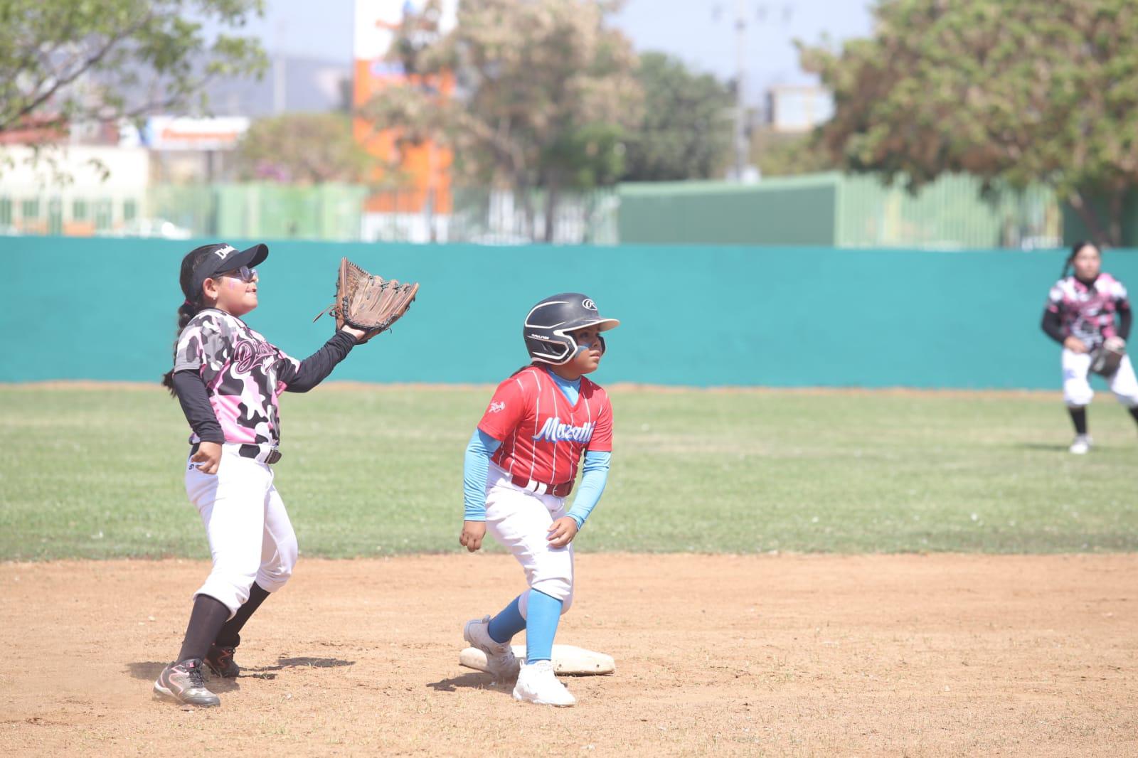 $!Mazatlán inicia Estatal de Softbol con victoria contundente sobre Liga Colhuacan, en el puerto