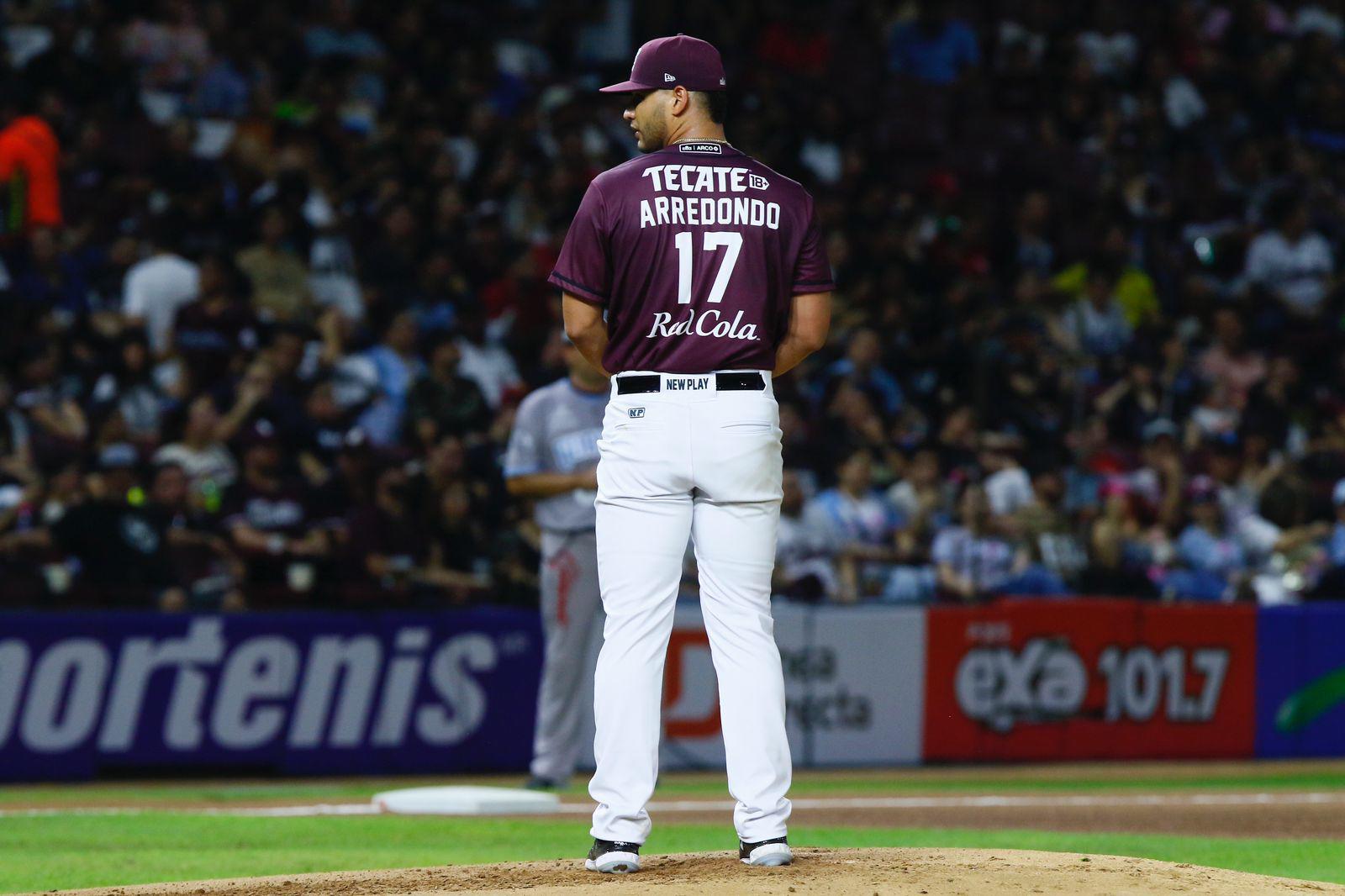 $!Algodoneros de Guasave arruina la fiesta de Tomateros de Culiacán