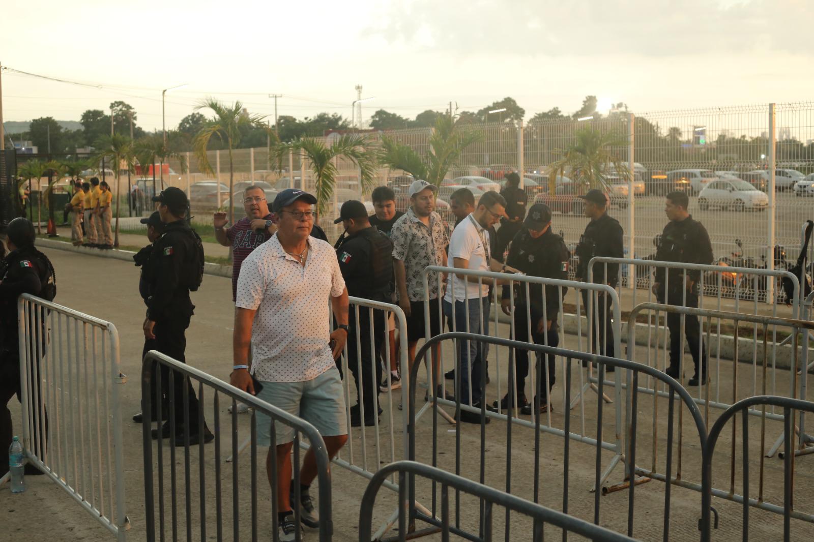 $!Despliegan operativo con más de 100 elementos por partido entre Mazatlán FC y Puebla
