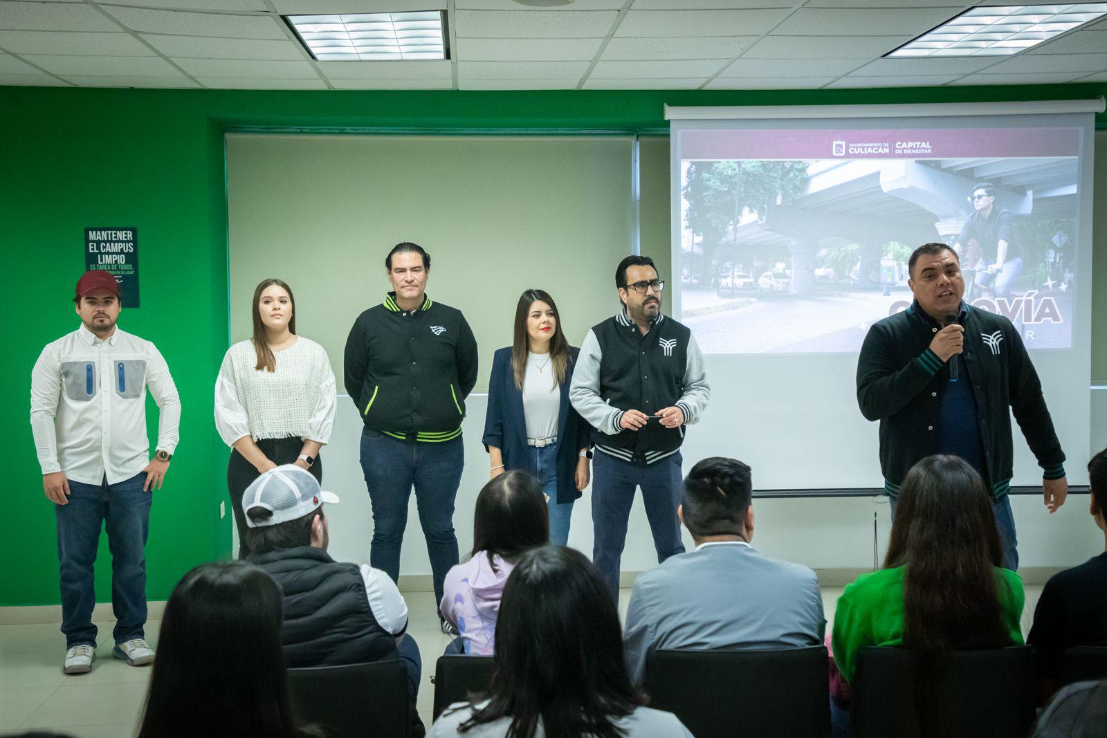 $!Presenta Gámez Mendívil proyecto de ciclovías a estudiantes del Tecmilenio