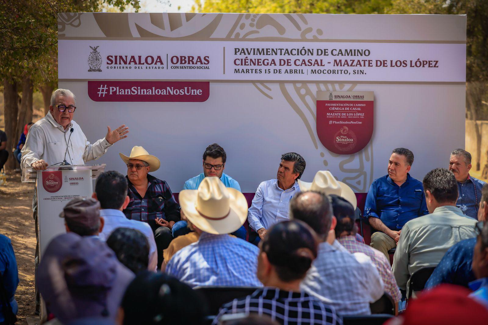 $!Inaugura Rocha Moya carretera que conecta poblados en Mocorito