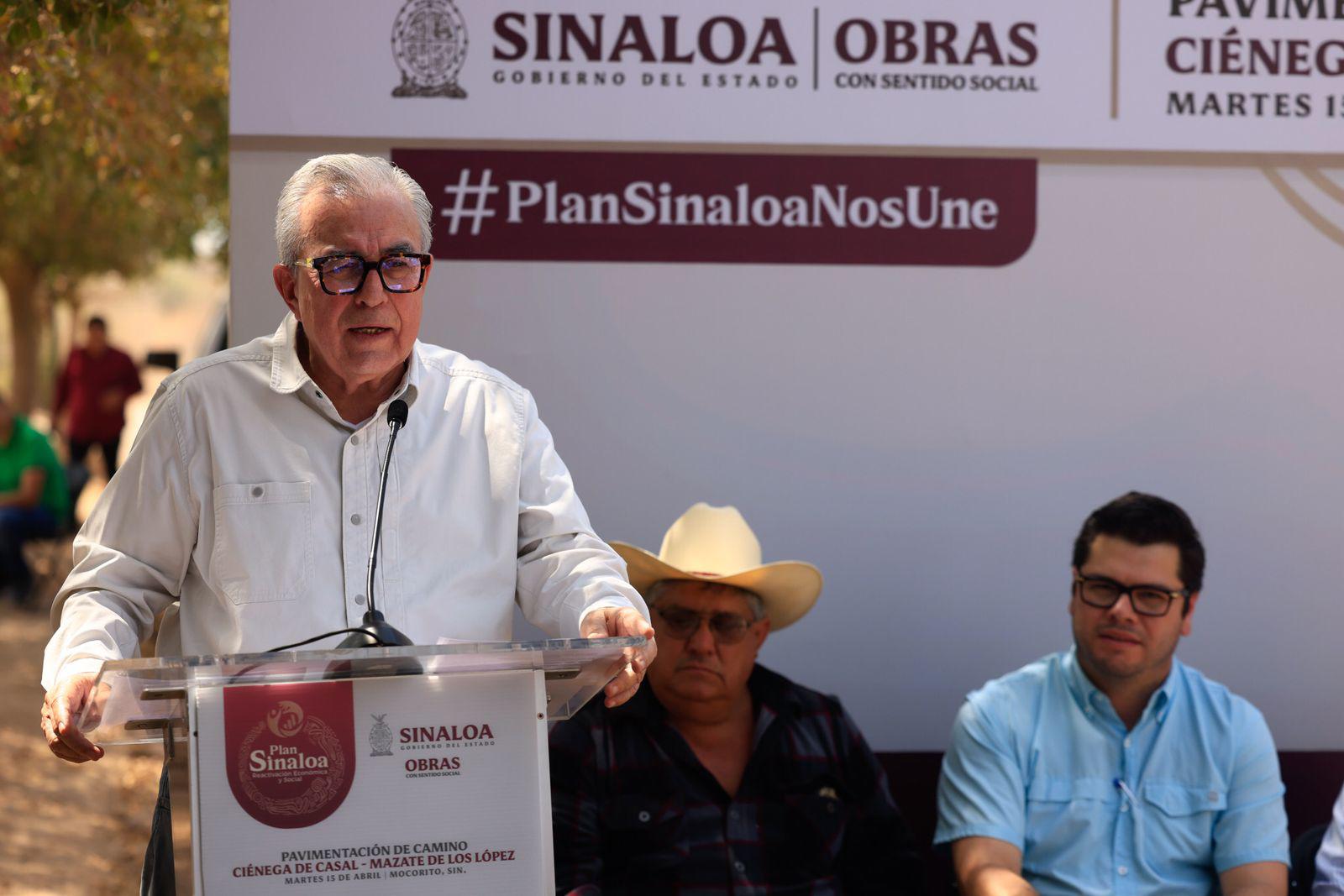 $!Inaugura Rocha Moya carretera que conecta poblados en Mocorito