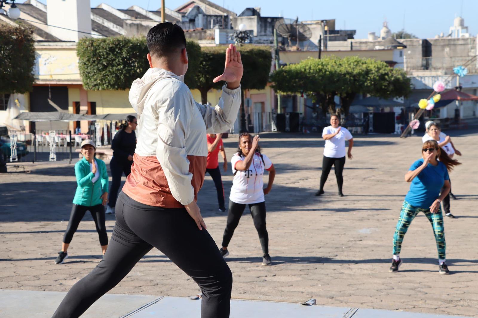 $!Imparten máster class de zumba en El Rosario