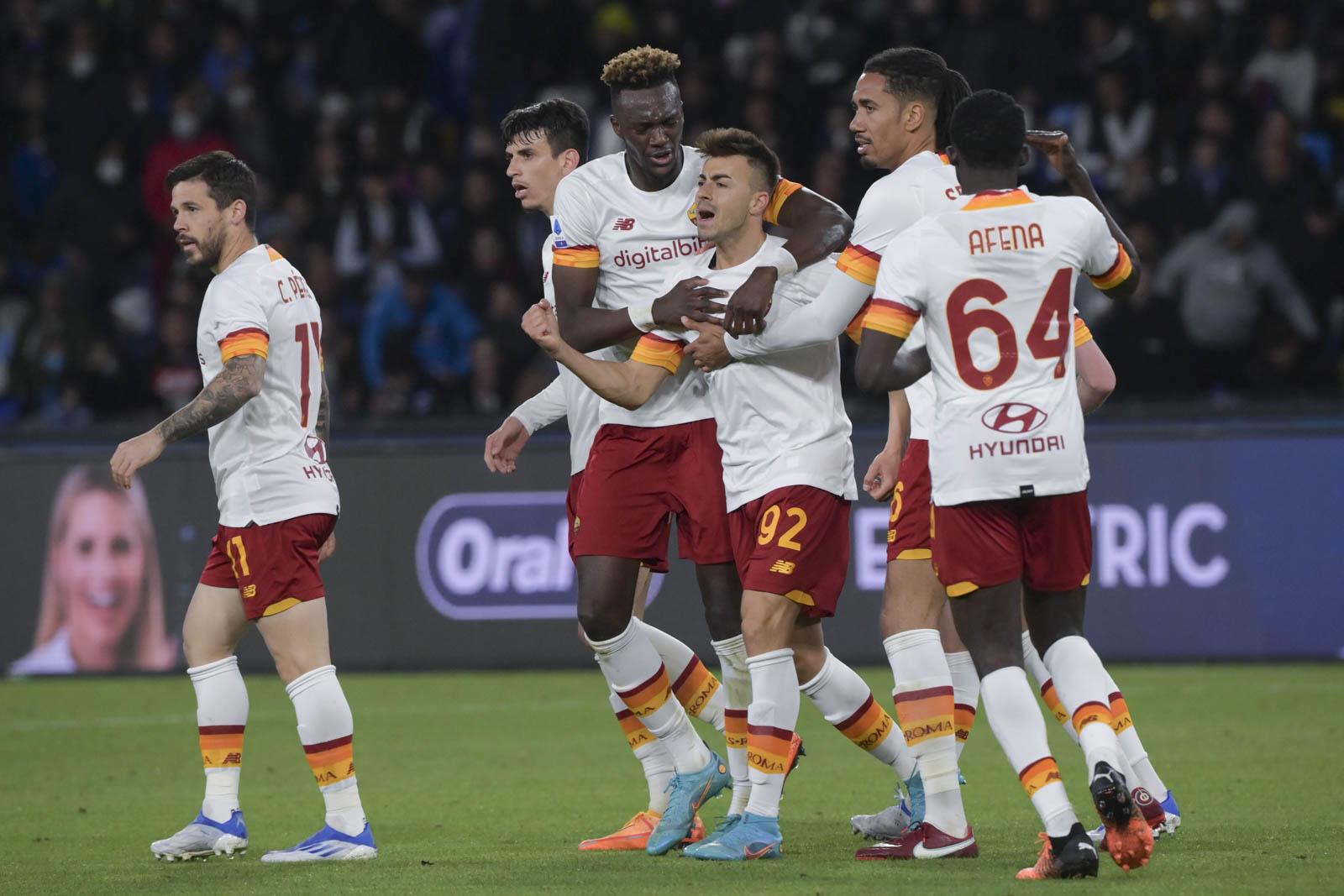 $!Nápoles se aleja del ‘Scudetto’ con empate ante la Roma; ‘Chucky’ Lozano tuvo buena actuación