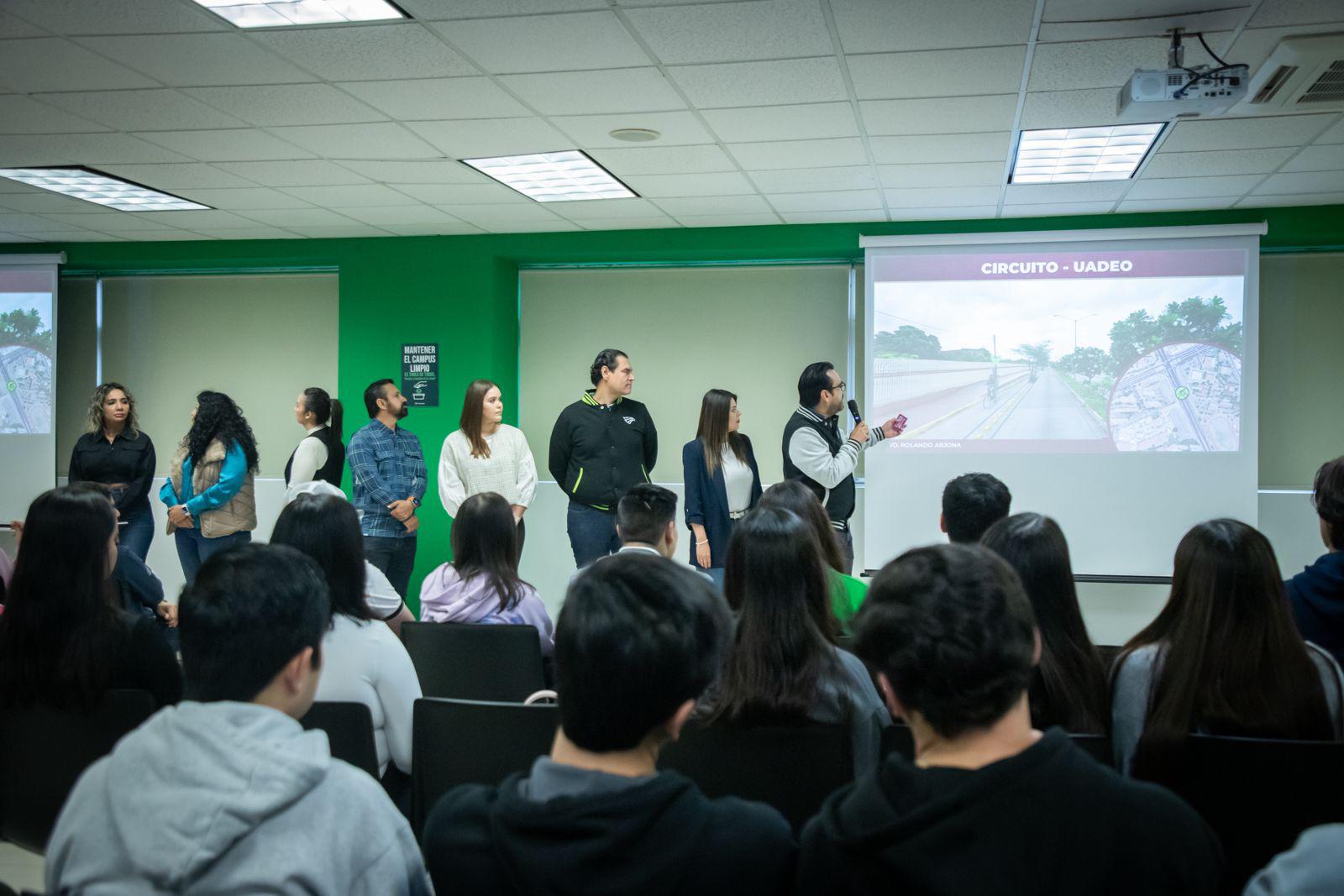 $!Presenta Gámez Mendívil proyecto de ciclovías a estudiantes del Tecmilenio