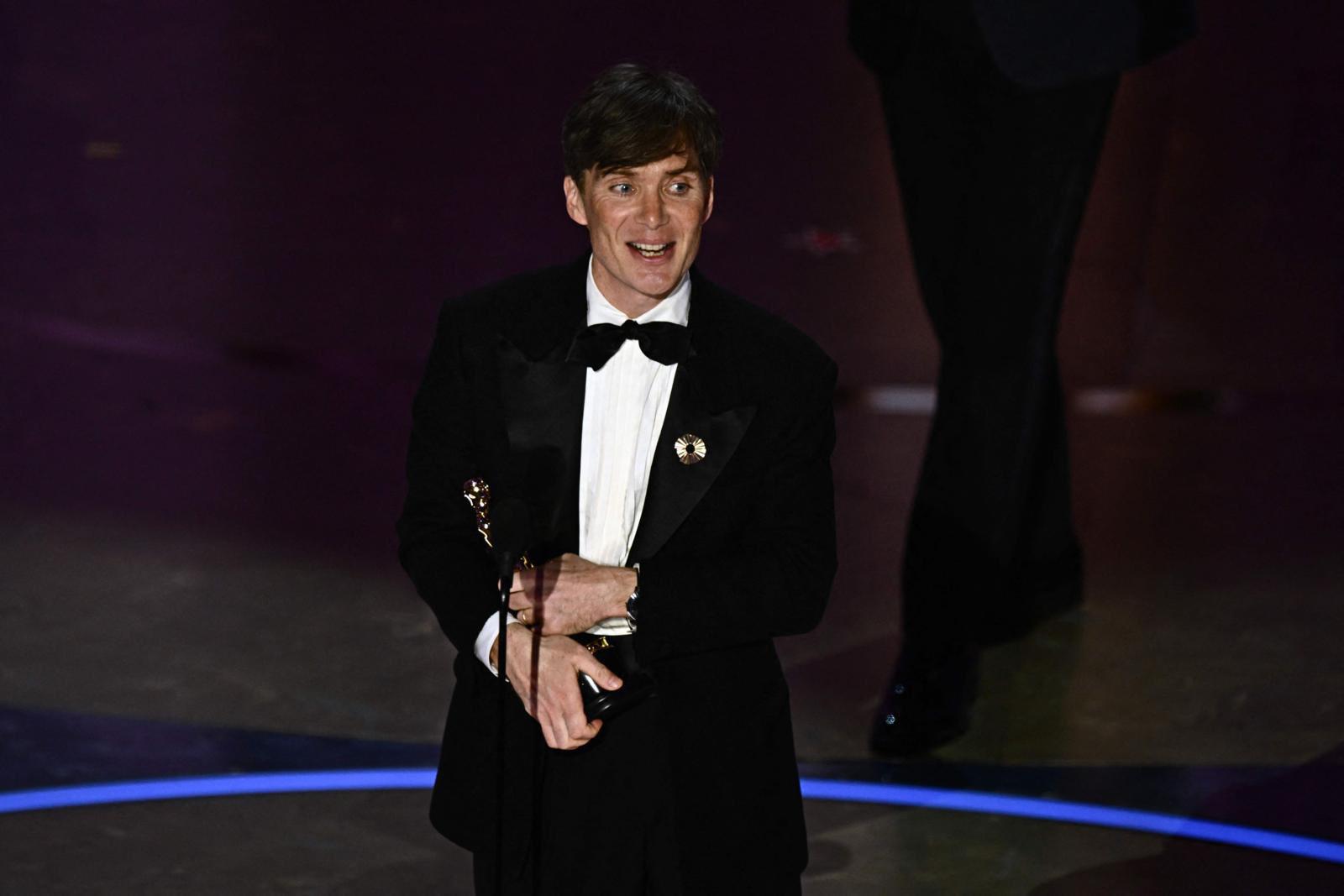 $!Cillian Murphy triunfa en la categoría de Mejor Actor por Oppenheimer.