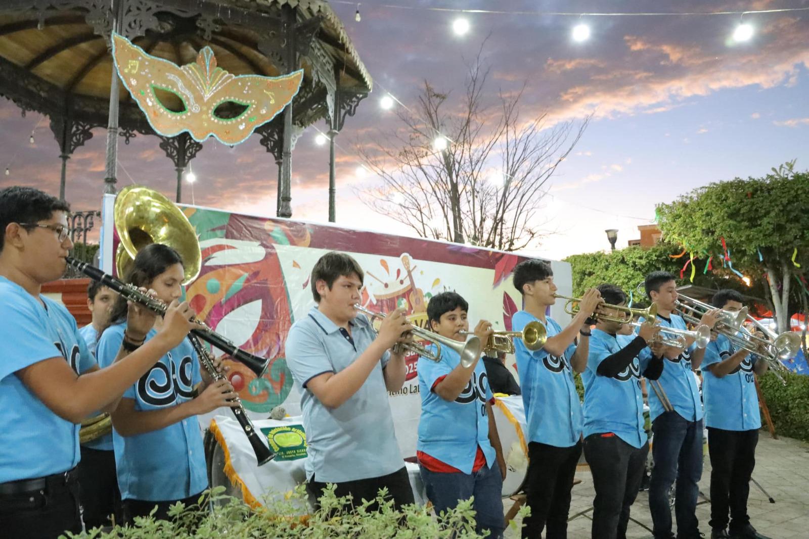 $!Con la inauguración de la verbena se pone en marcha el Carnaval Rosario 2025
