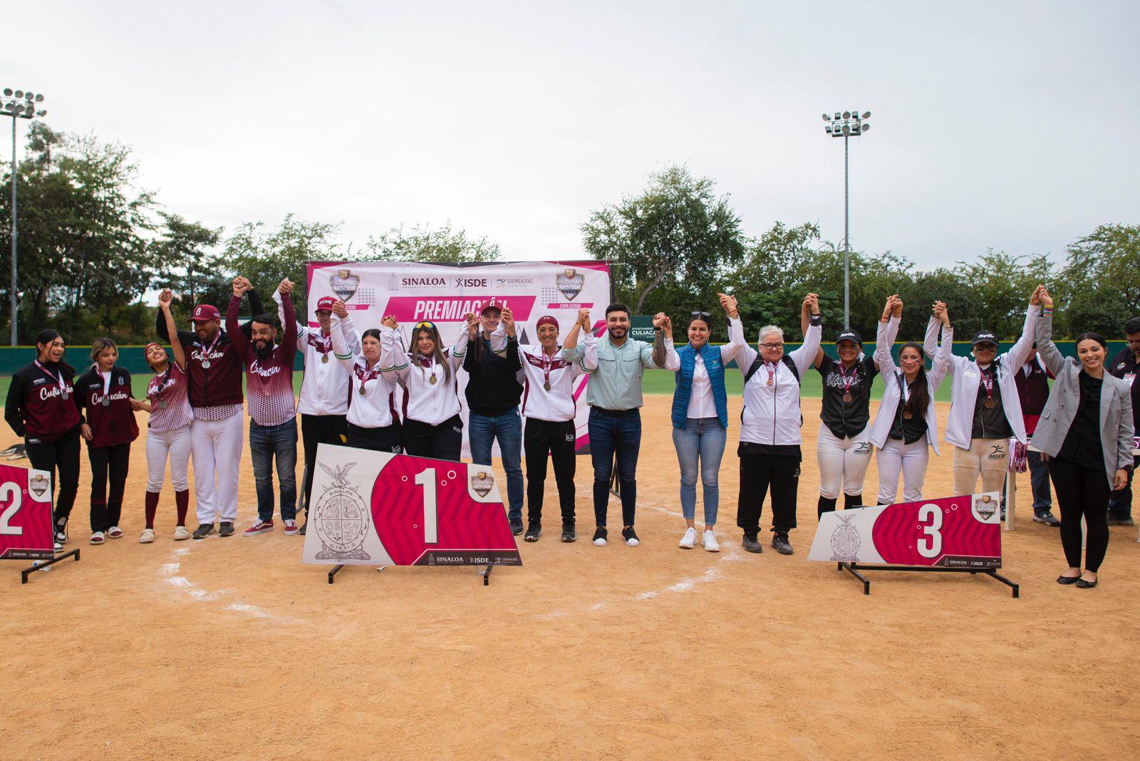 $!Se corona Culiacán en la rama varonil del softbol estatal