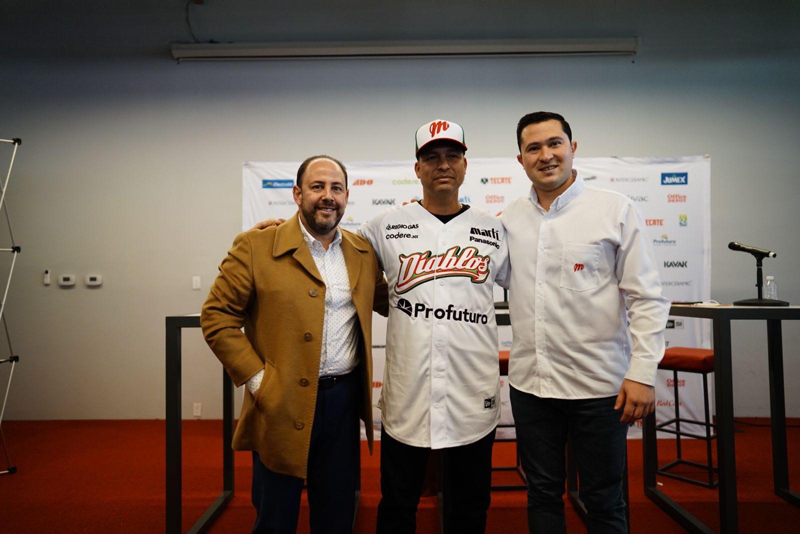 $!Juan Gabriel Castro es presentado como mánager de los Diablos Rojos del México