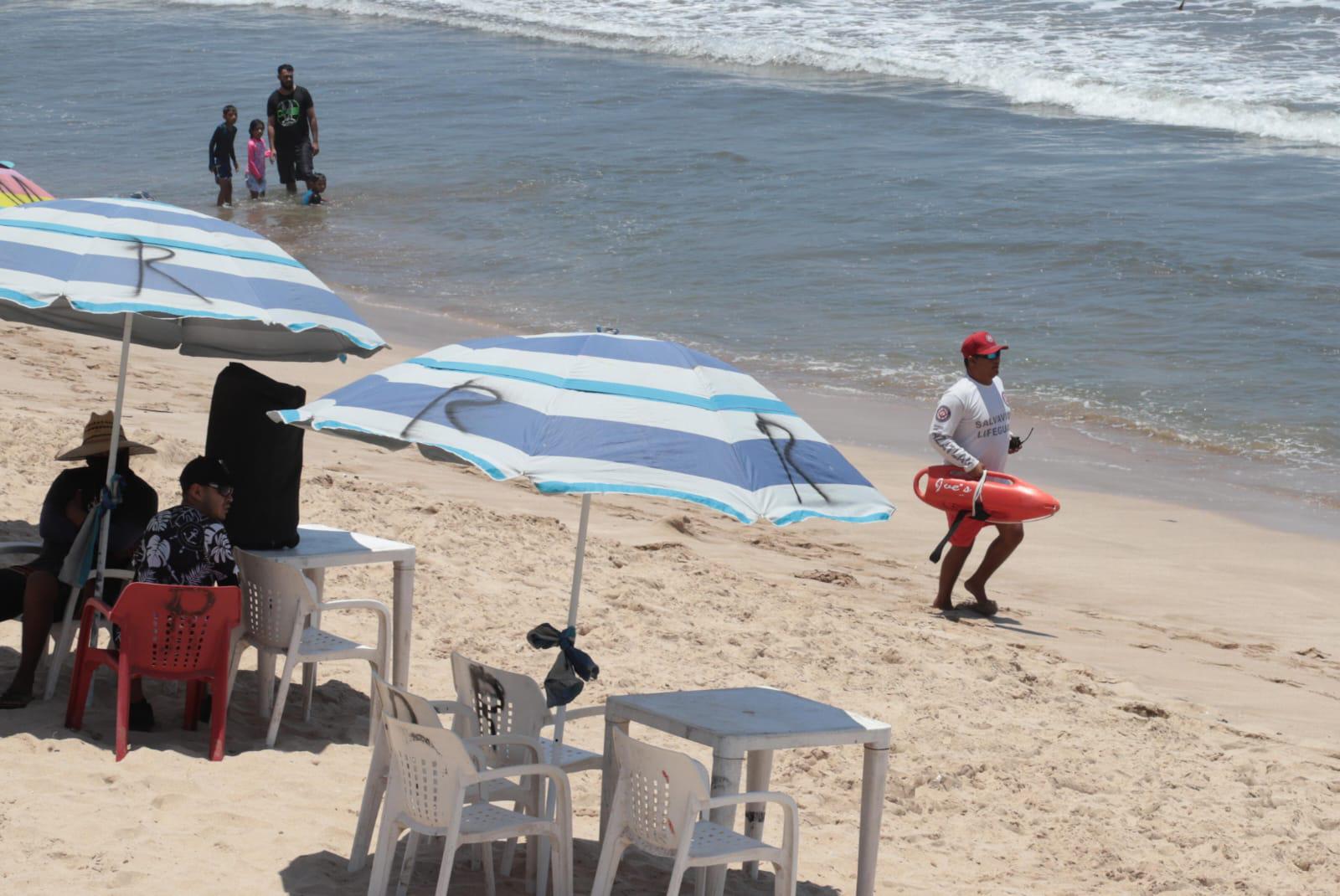 $!Confirma Escuadrón Acuático presencia de quemadores en Isla de la Piedra y el malecón de Mazatlán