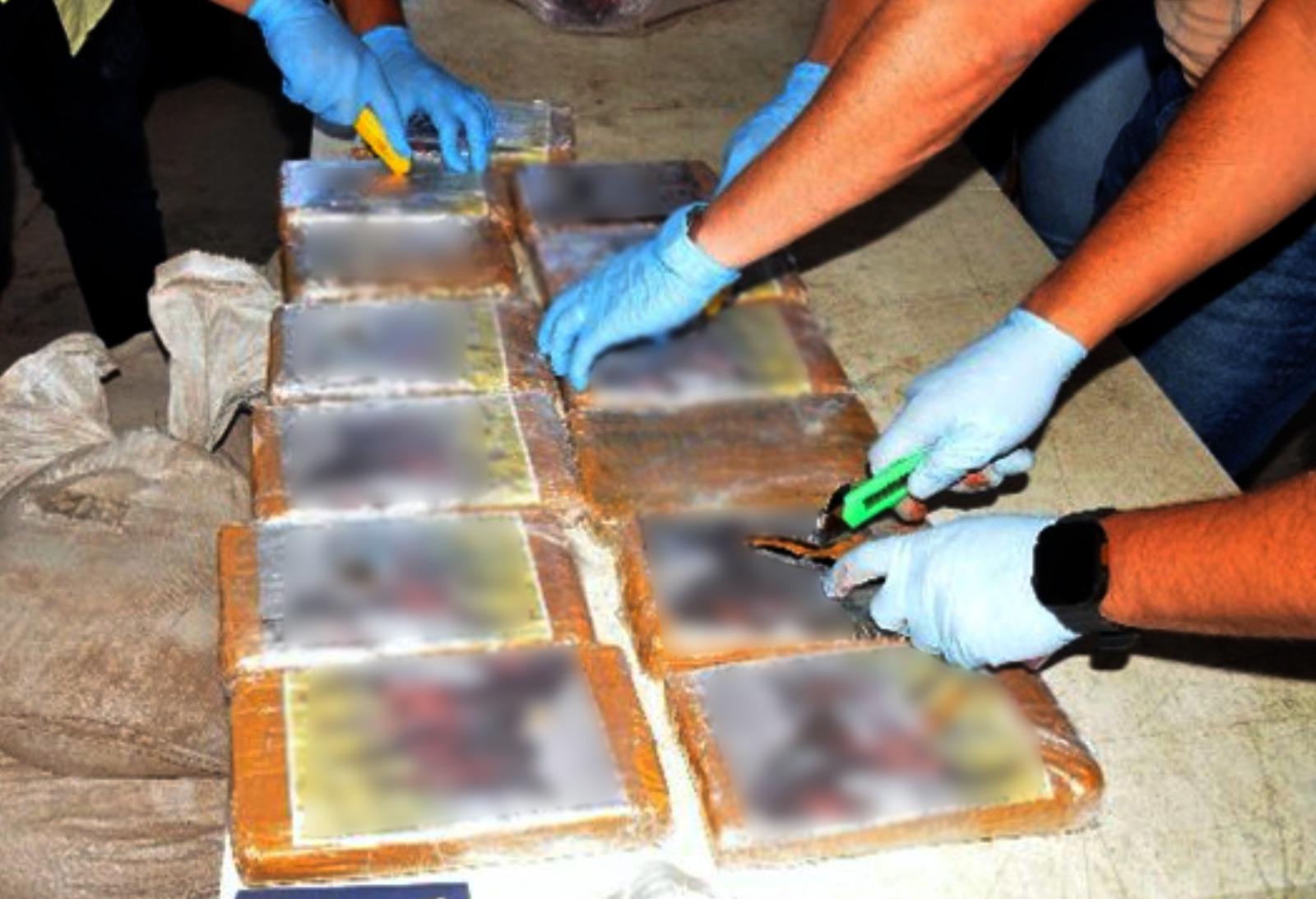$!En Sinaloa, FGR incinera más de dos toneladas de droga y destruye máquinas tragamonedas