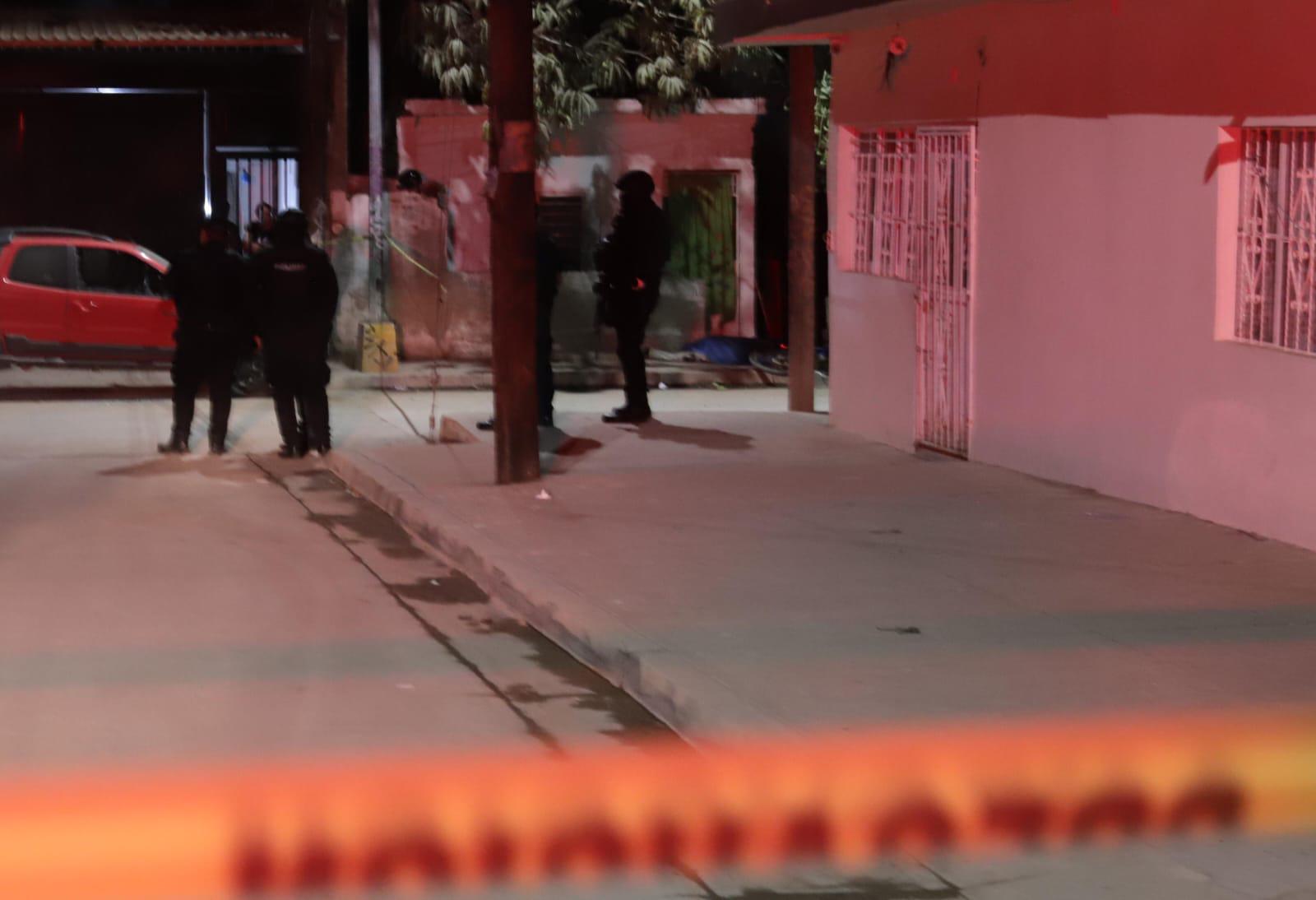 $!Ataque armado en Mazatlán deja 2 jóvenes muertos y 2 heridos