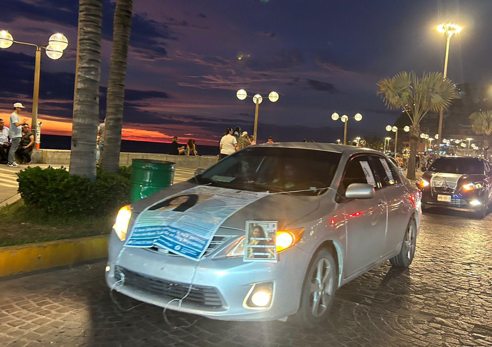 $!Caravana clama por la aparición de María Cecilia en Mazatlán