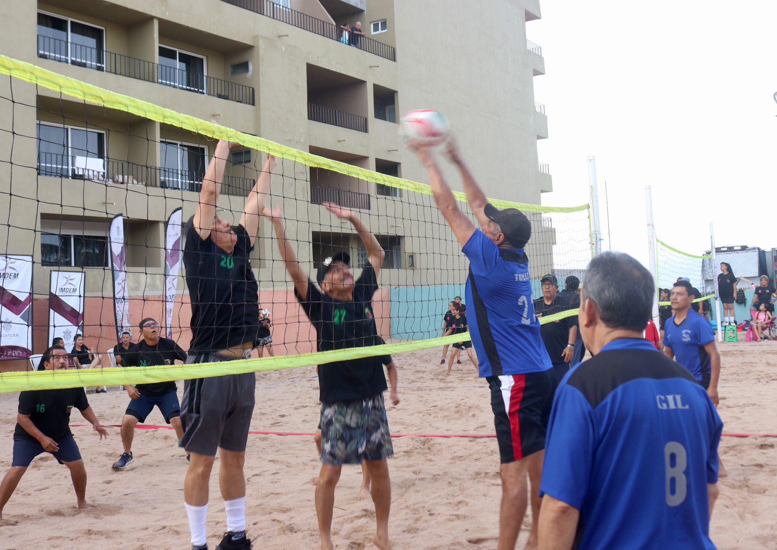 $!Mazatlán se corona campeón del primer Torneo de Cachibol Playero de Verano