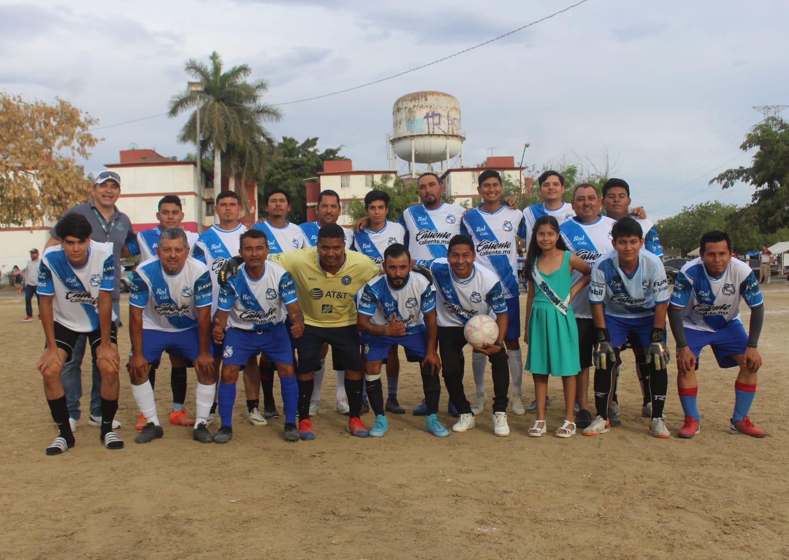 $!Ponen a rodar el balón en El Conchi