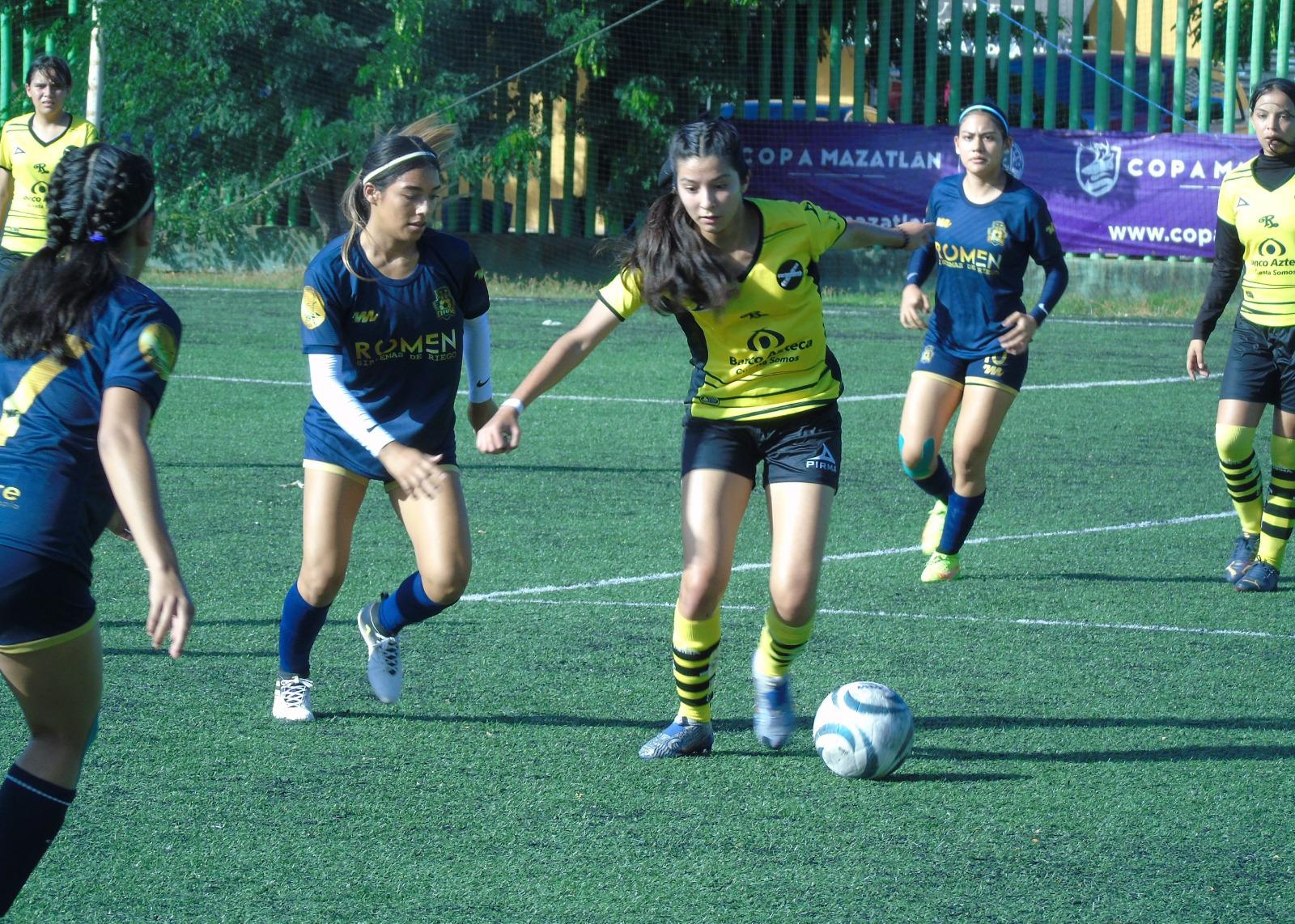 $!Tuzos logra contundente triunfo en Copa Mazatlán