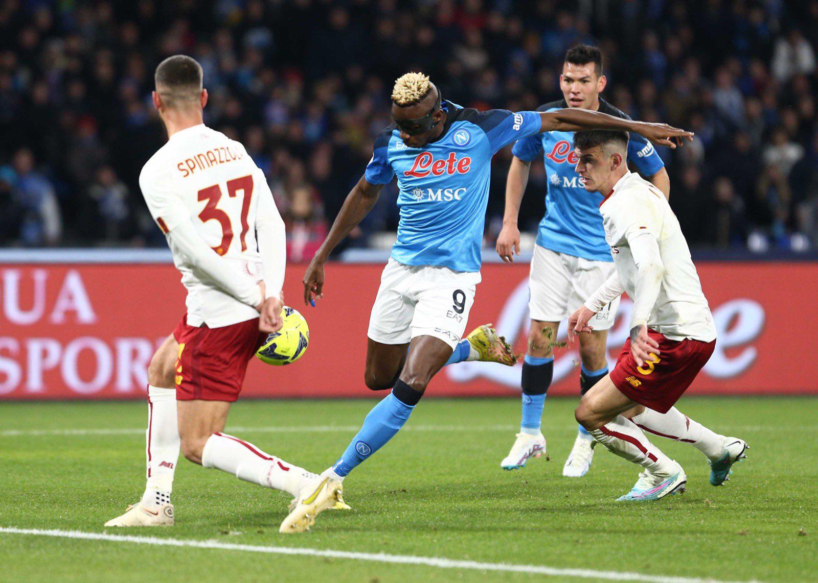 $!Chucky y el Napoli le ganan a la Roma y acarician el Scudetto