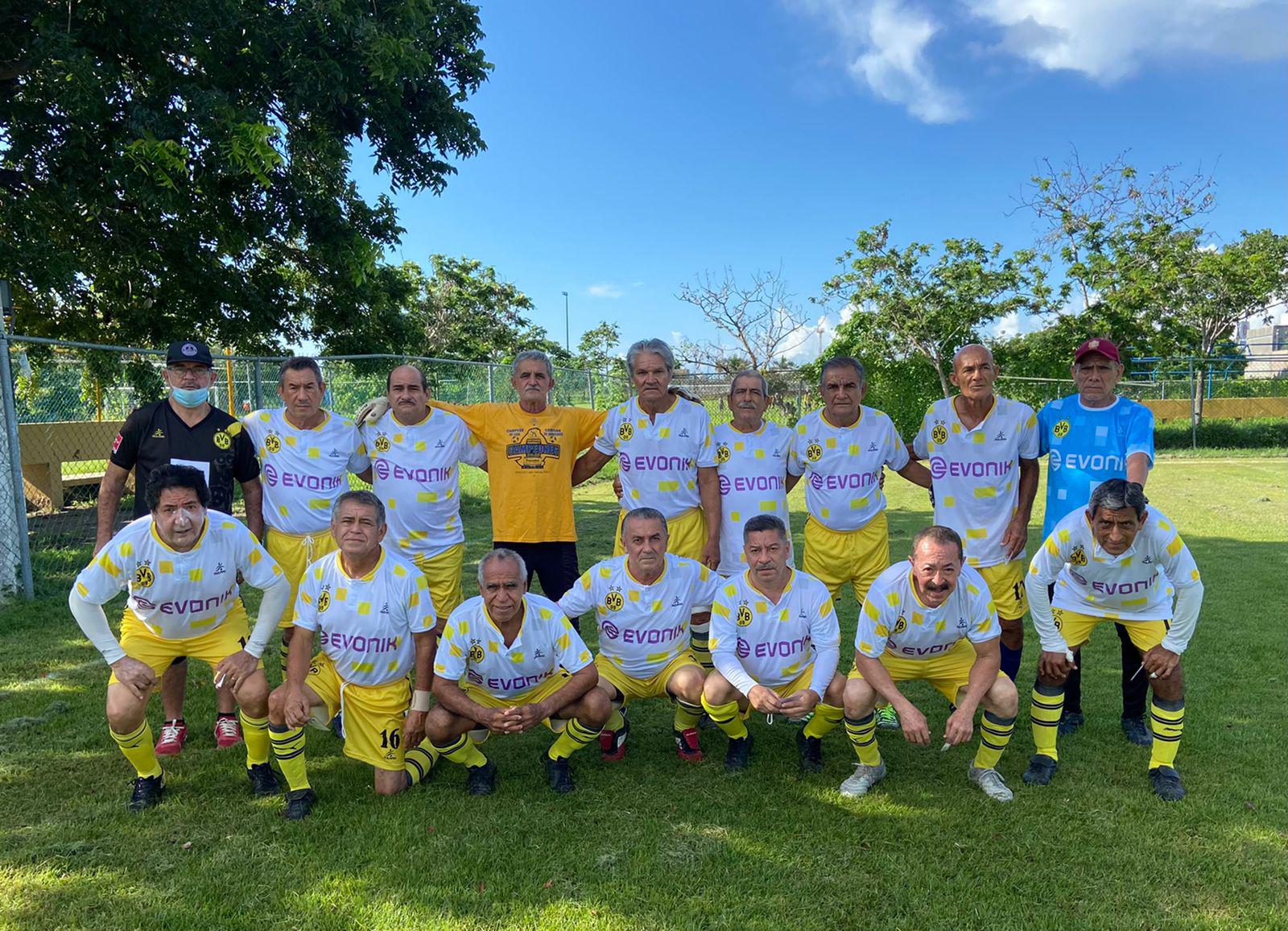 $!Liga de Futbol Veteranos Platino definirá este domingo a su campeón